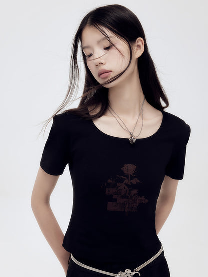 Rose Casual Chic U-Neck T-Shirt