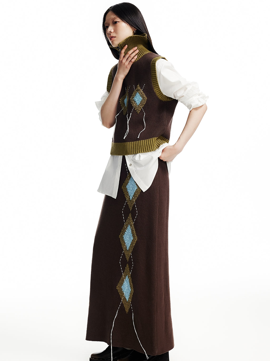 Knit Embroidery Retro Rhombus High-Neck-Vest＆Long-Skirt