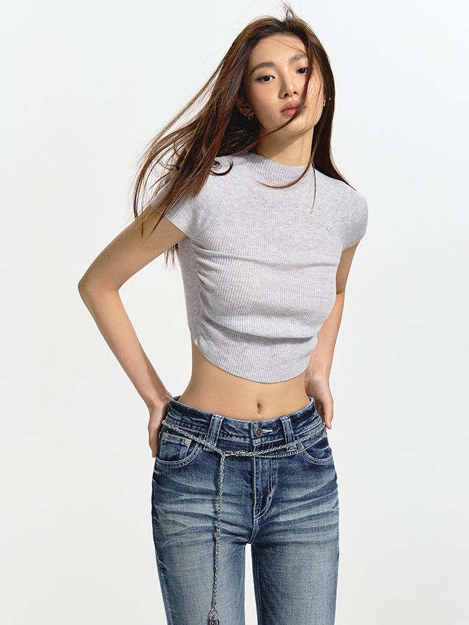 Cropped Bottle-Neck Tight Slim-fit Casual T-Shirt