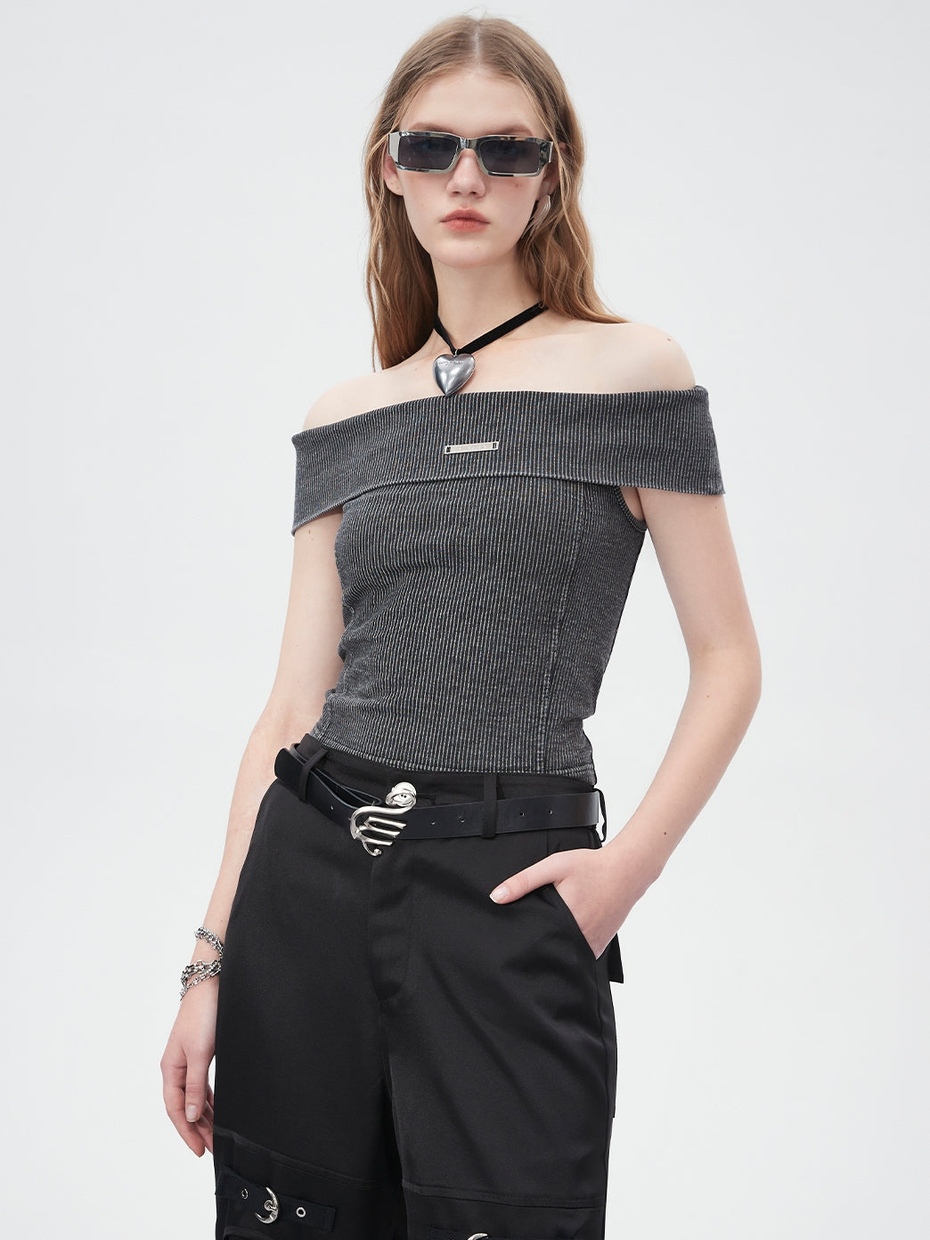 Sommerliche sommerliche Bare-Top-Off-Shoulder