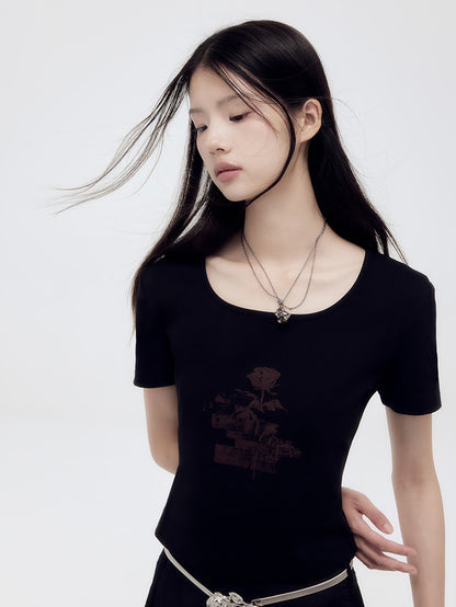 Rose Casual Chic U-Neck T-Shirt