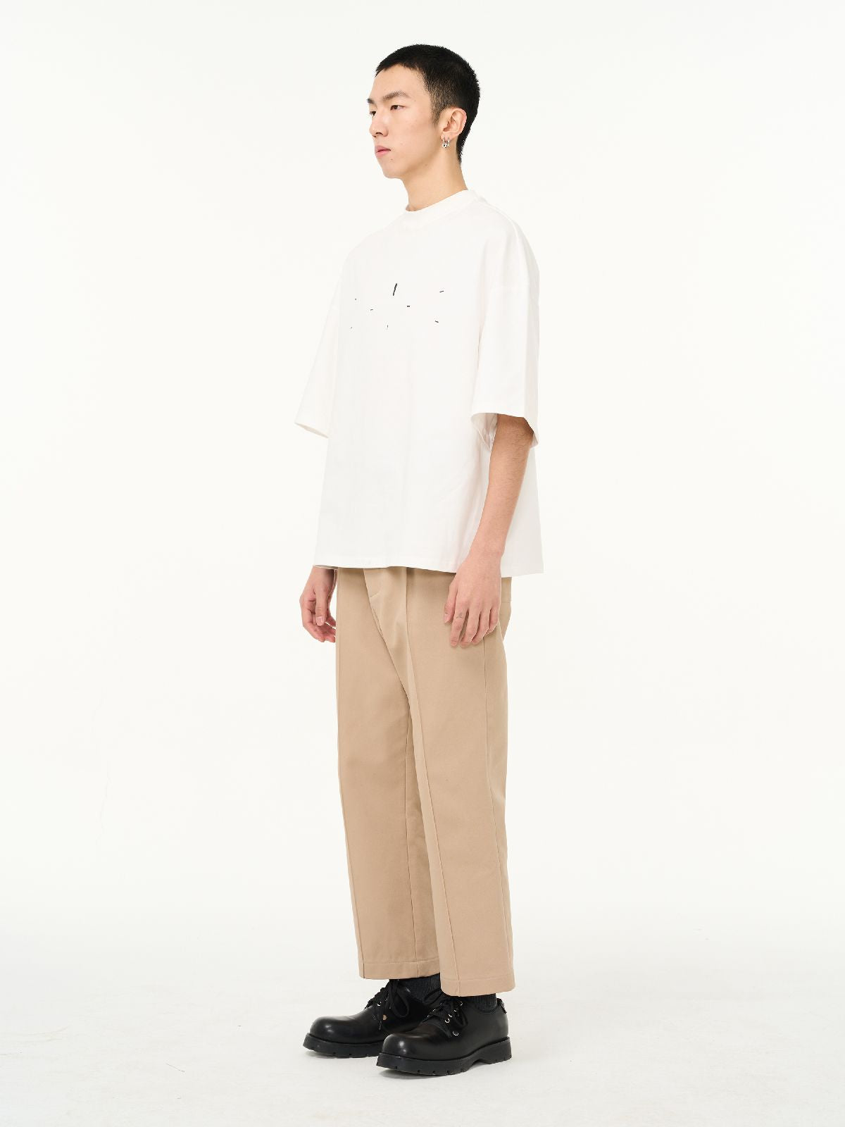 Simple Nichi Modern Crew-Neck T-Shirt