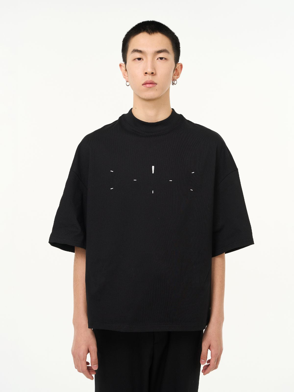 Simple Nichi Modern Crew-Neck T-Shirt