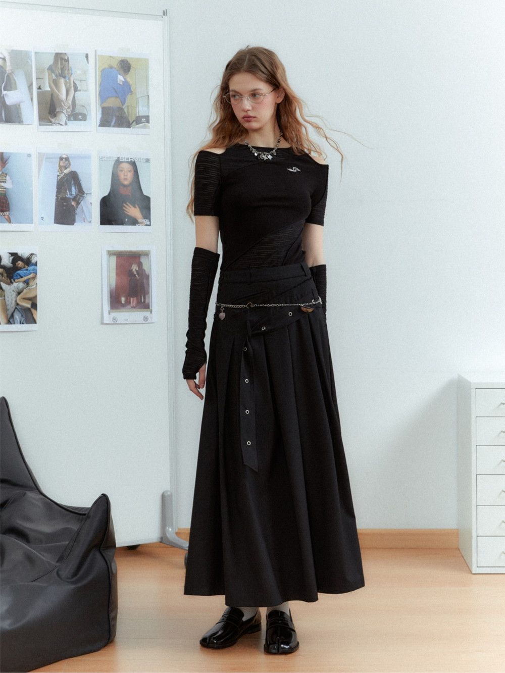 Plain PLEATS SIMPLE FLARE LONG-SKIRT