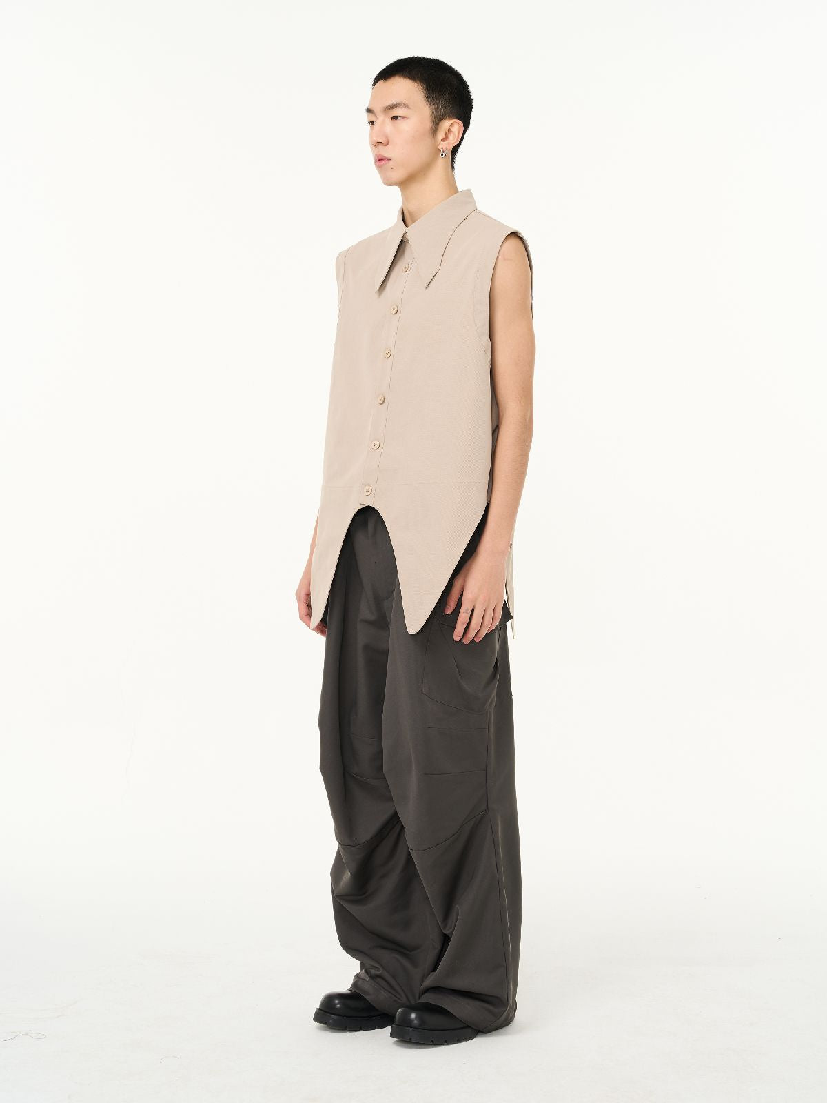 Sleeveless Long-Collar Nichi Shirt