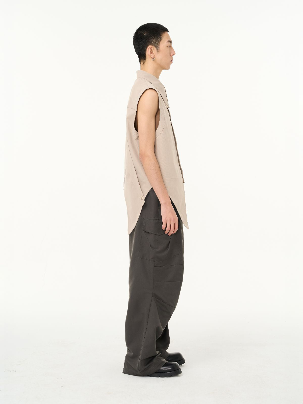 Sleeveless Long-Collar Nichi Shirt