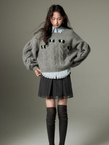 Round Neck Cable Bow Knitted Sweater