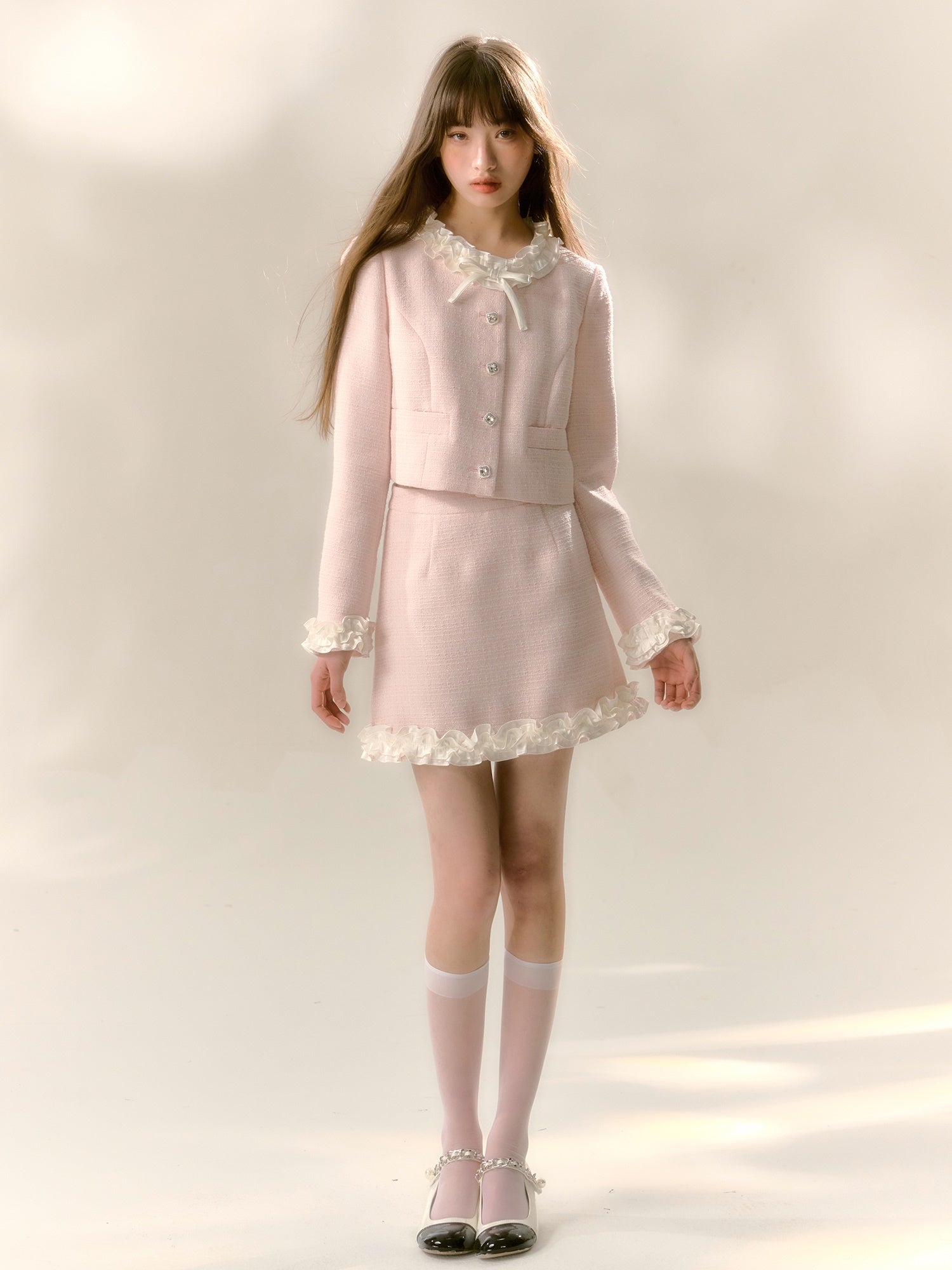 Fine Glitter Small Fragrance Jacket ＆ Frill Stitch Short Skirt