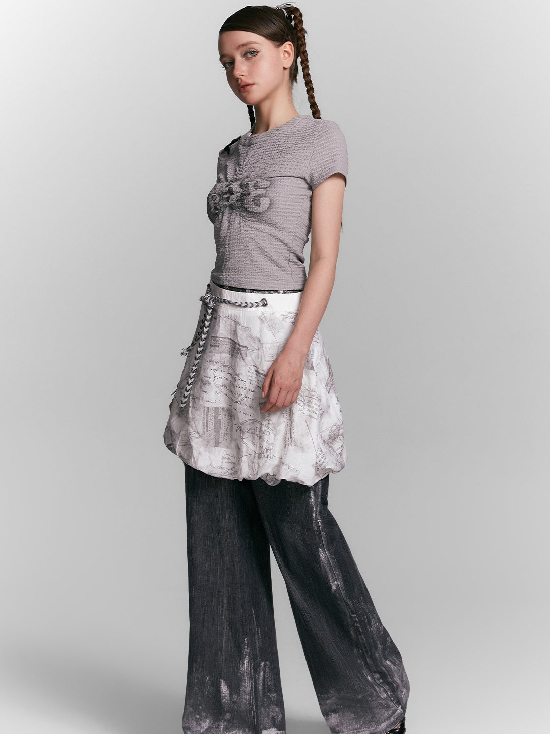 Three-dimensional Folds Asymmetric T-shirt – ARCANA ARCHIVE