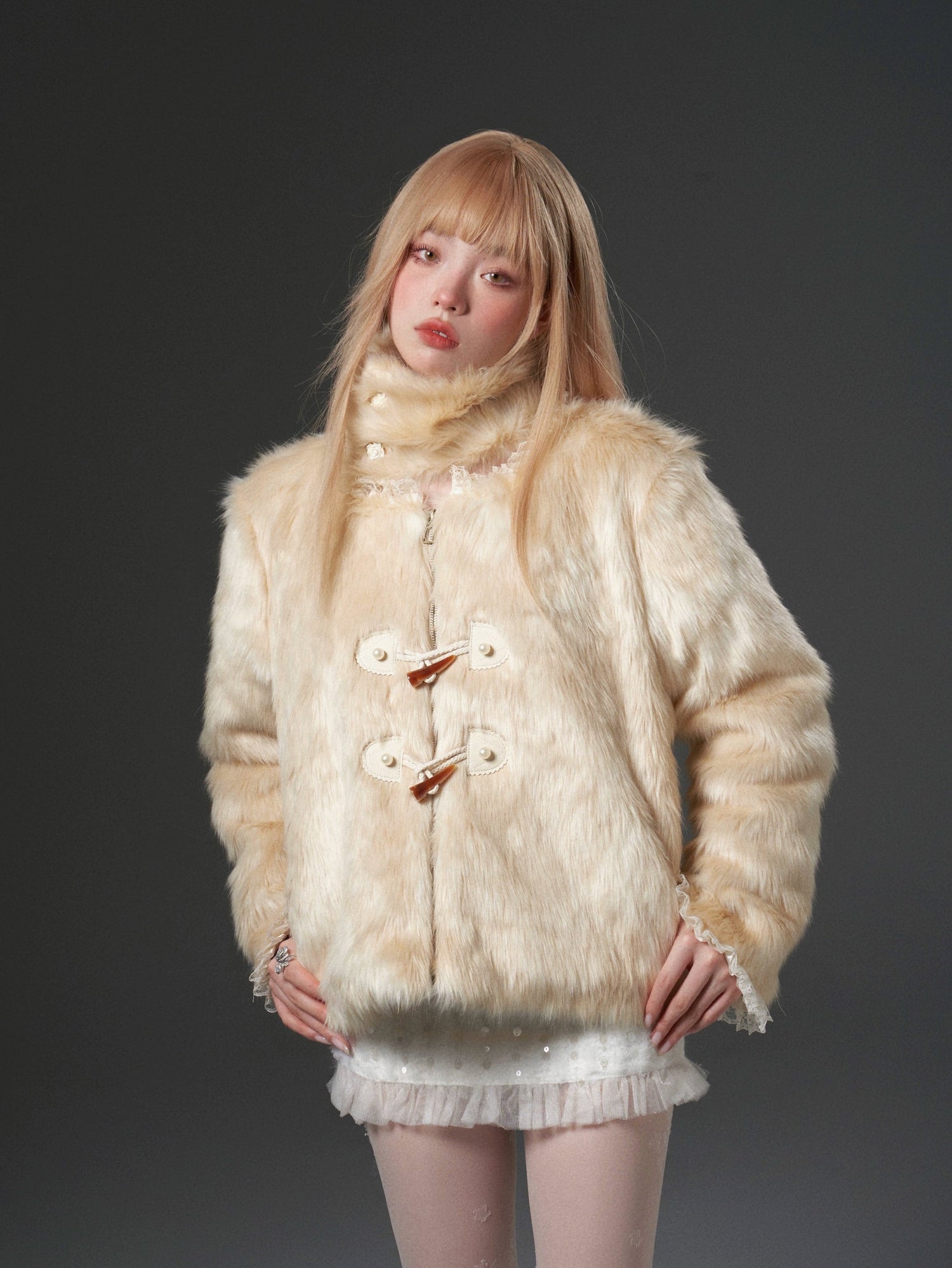 Gradient Lace Spliced Horn Button Detachable Fur Jacket