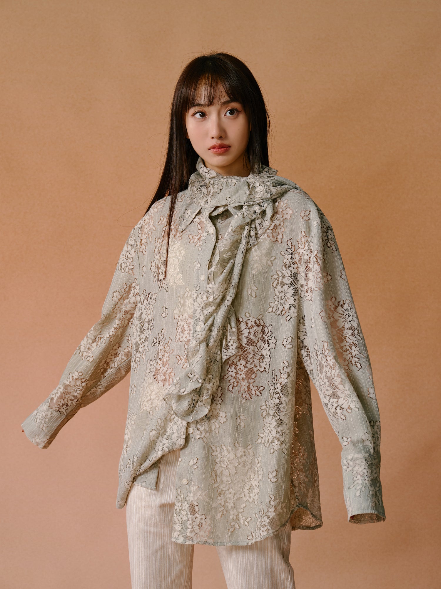 Floral Lace Hollow Shirt ＆ Scarf