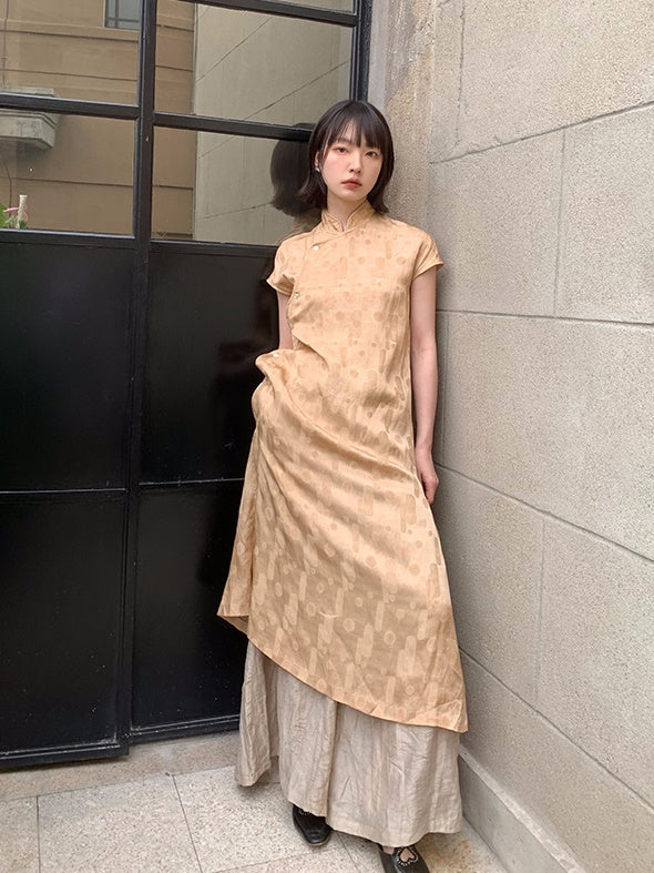 Robe lâche à pois de style chinois