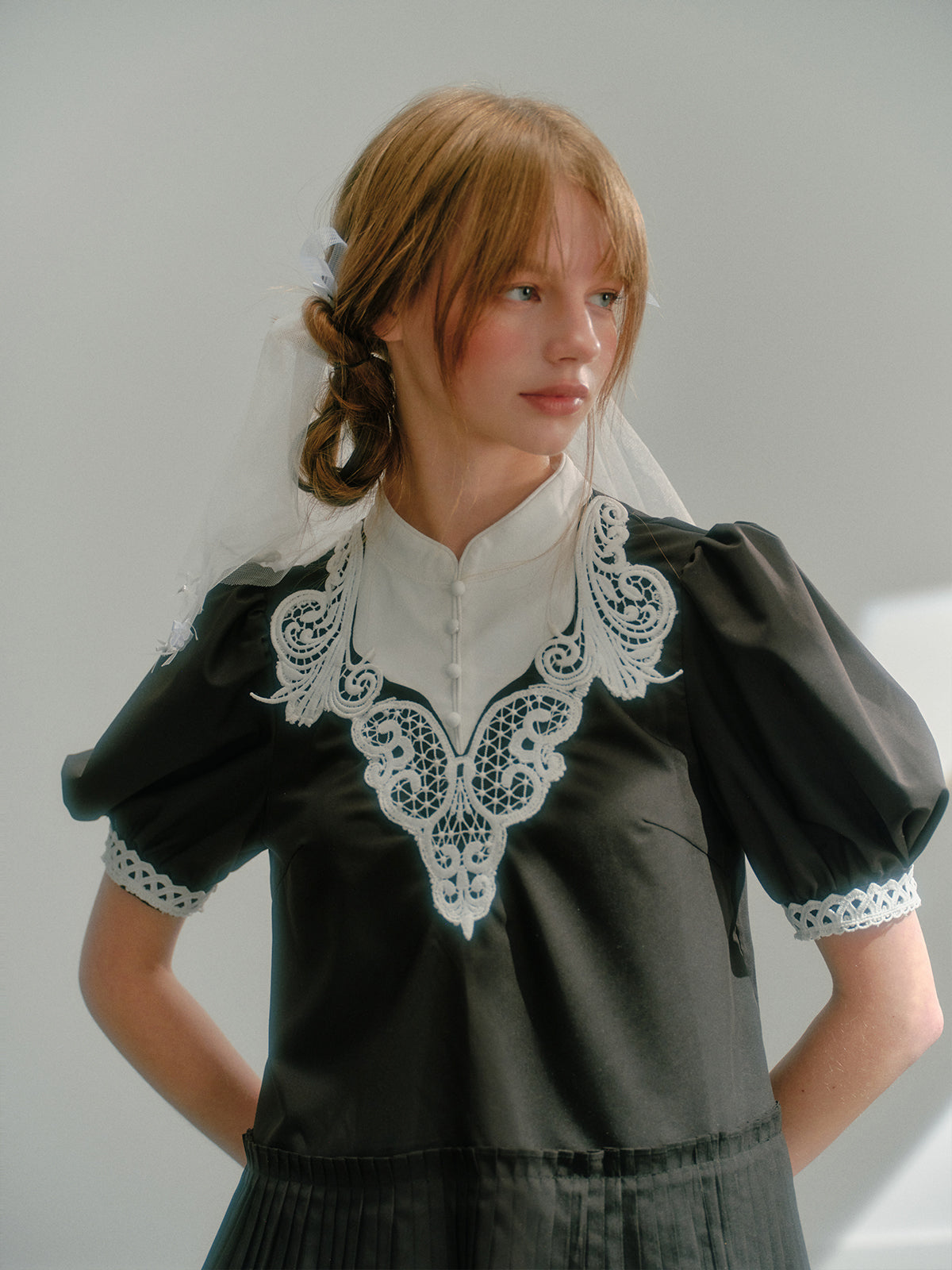 Monotone Lace Stitching Chinese Collar Puff Sleeve Shirt