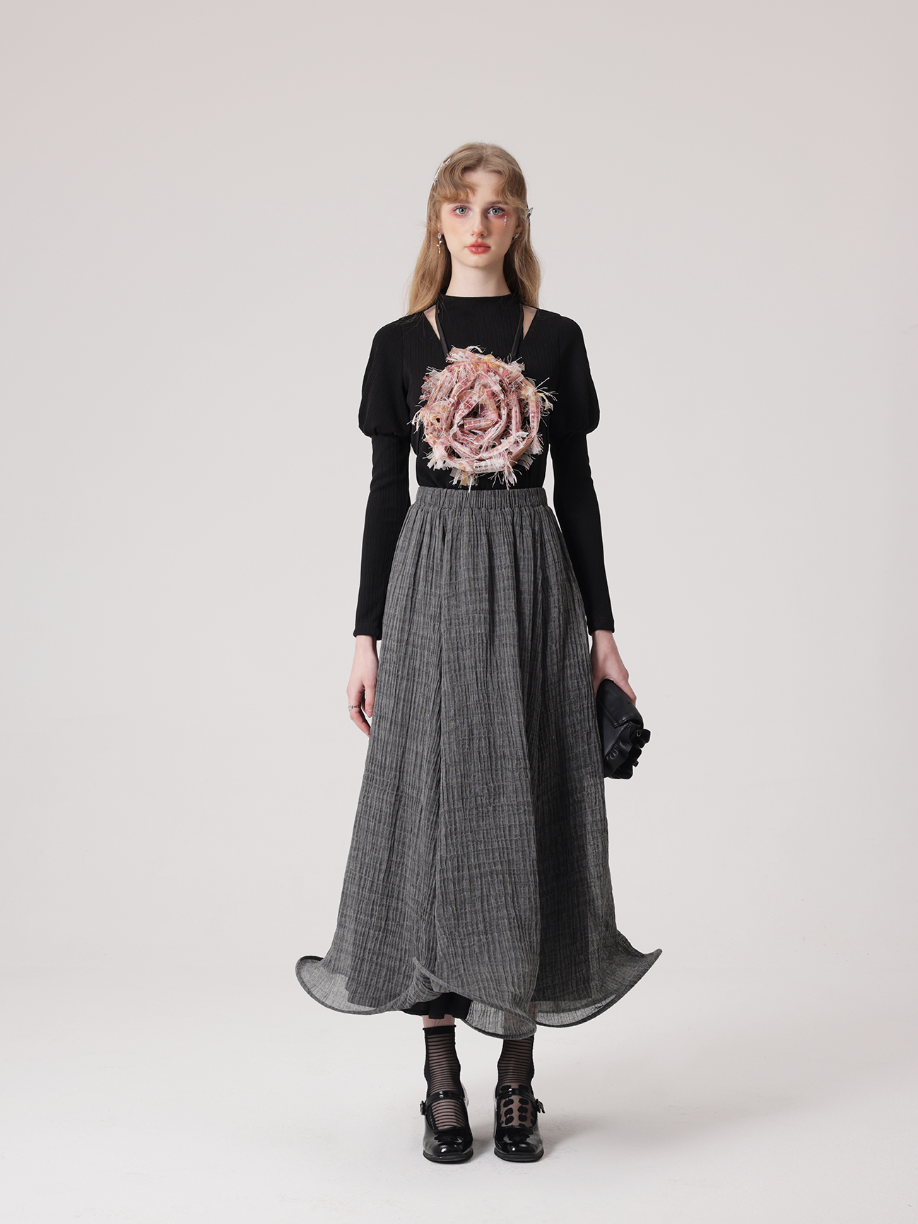 Three-dimensional Deformed Large Swing Skirt