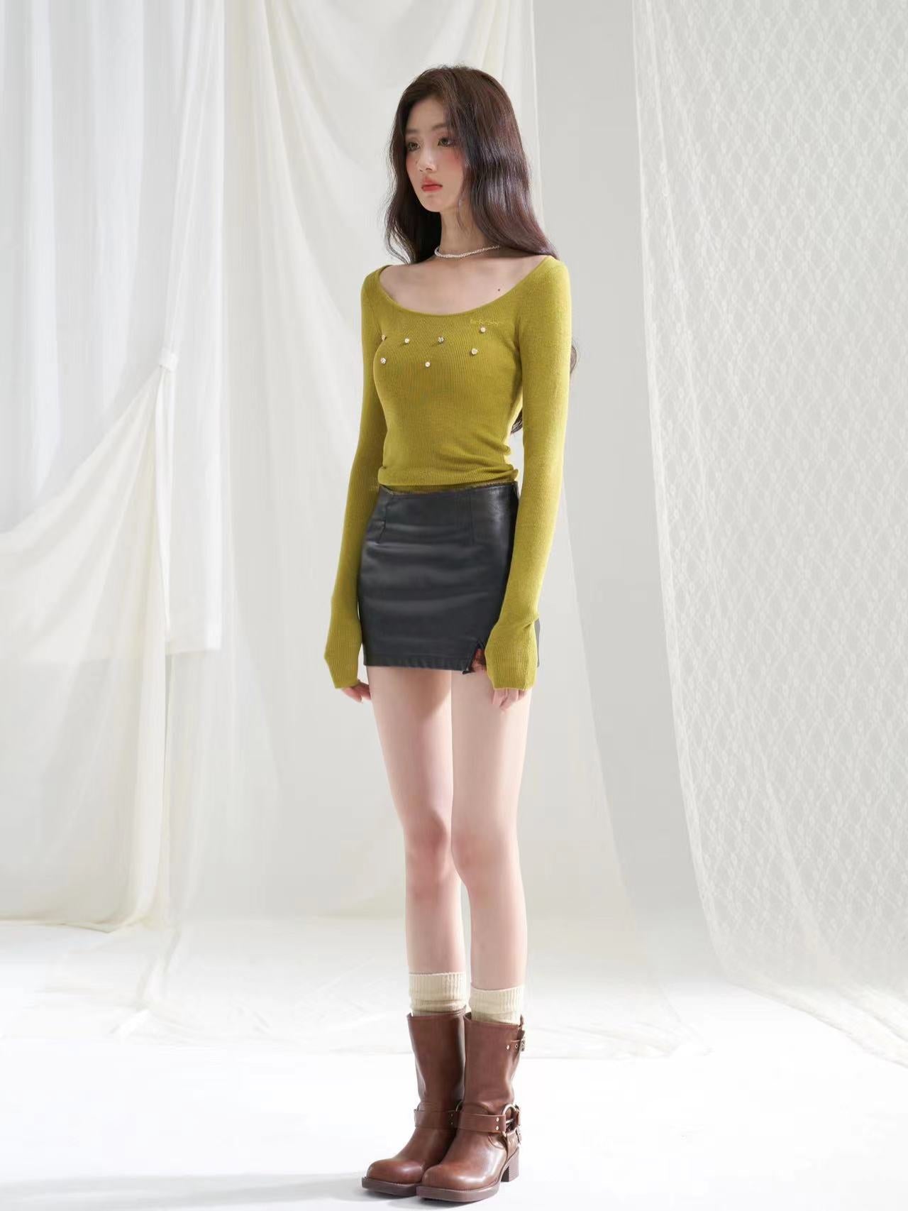 Round Neck Bijou Slim Knitted Top