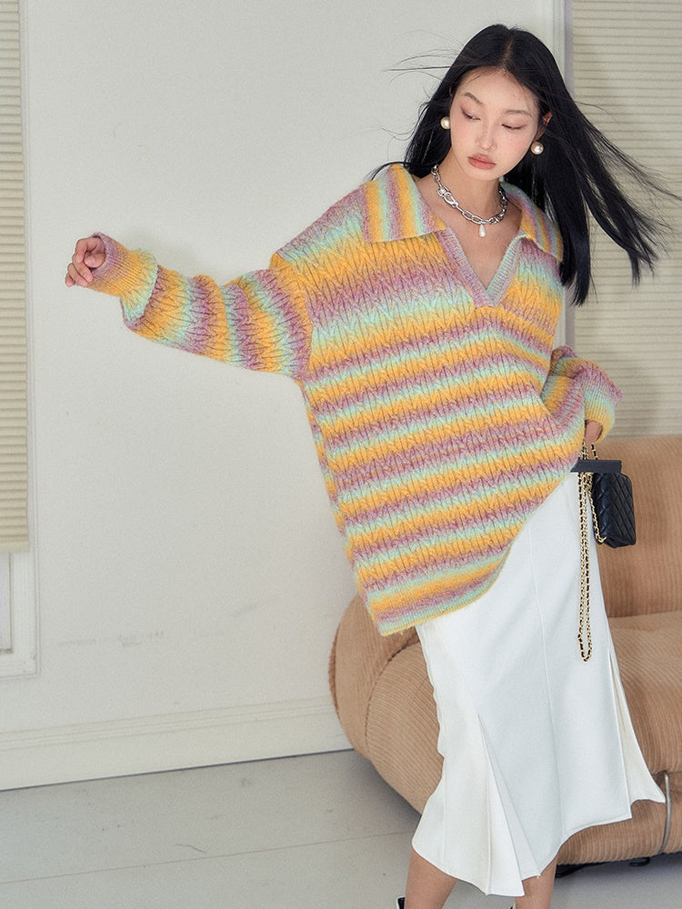 Gradient Rainbow Border Revers Pullover