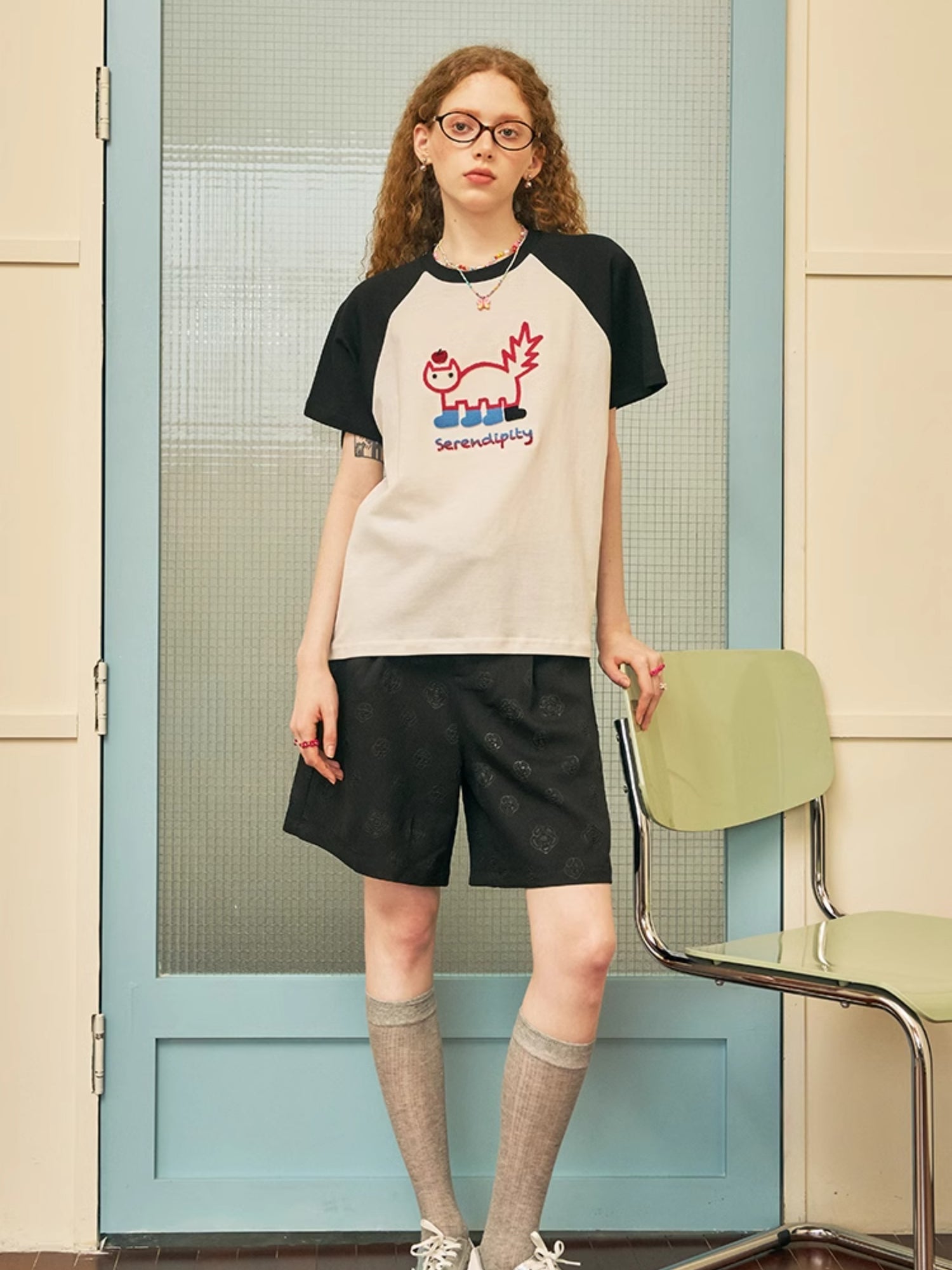 Cartoon Embroidery Raglan Sleeve T-shirt