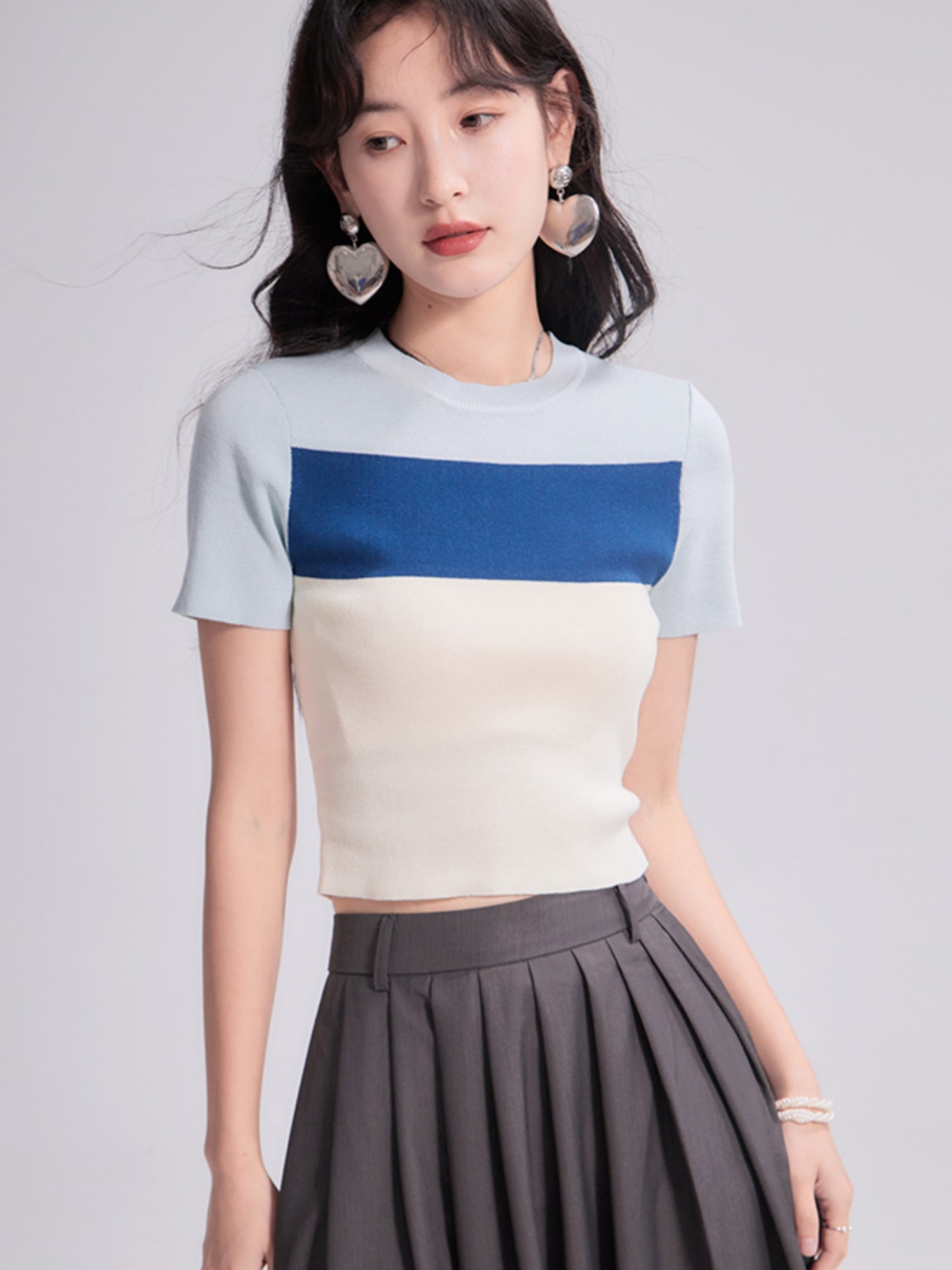 Contrast Border Short-sleeved Knitted Top