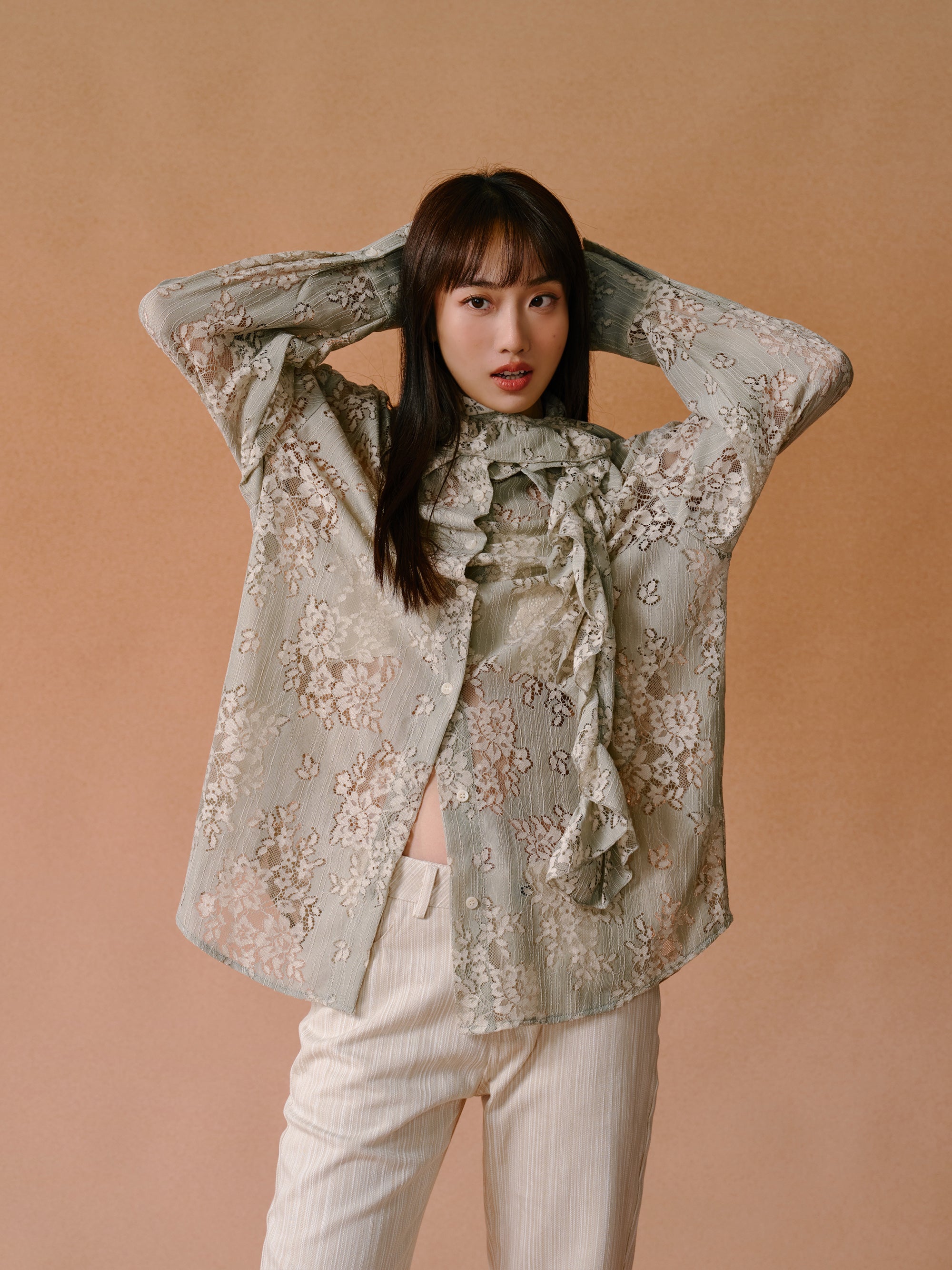 Floral Lace Hollow Shirt ＆ Scarf