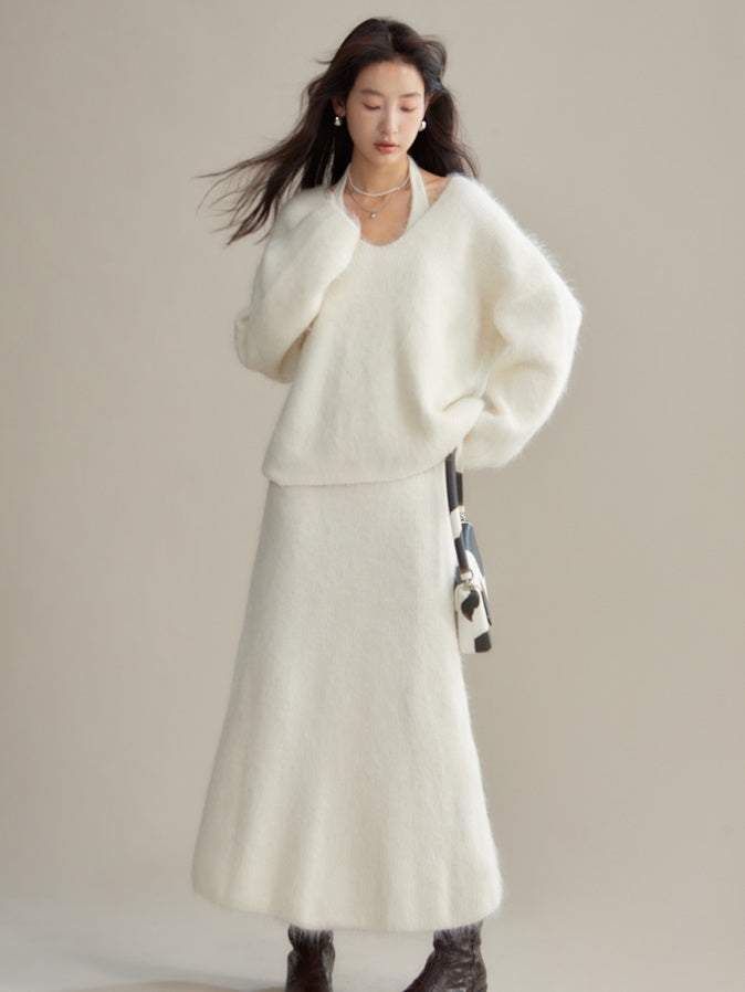 V-Neck Pullover Sweater &amp; Halter Neck Knitted Dress