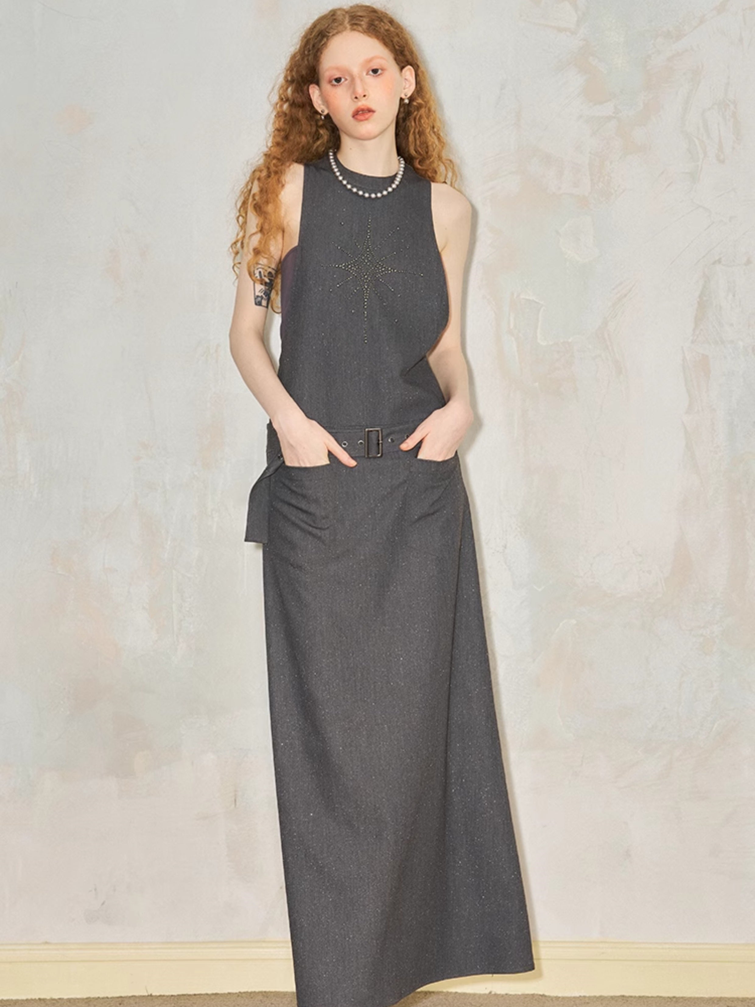 Four-pointed Star Ironed Modern Sleeveless One-piece