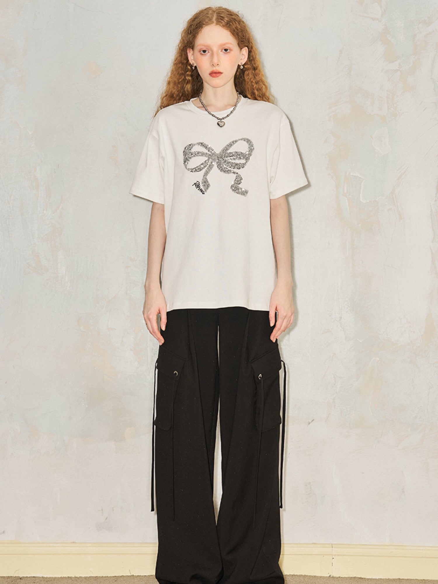 Sequin Bow Embroidery Loose T-shirt