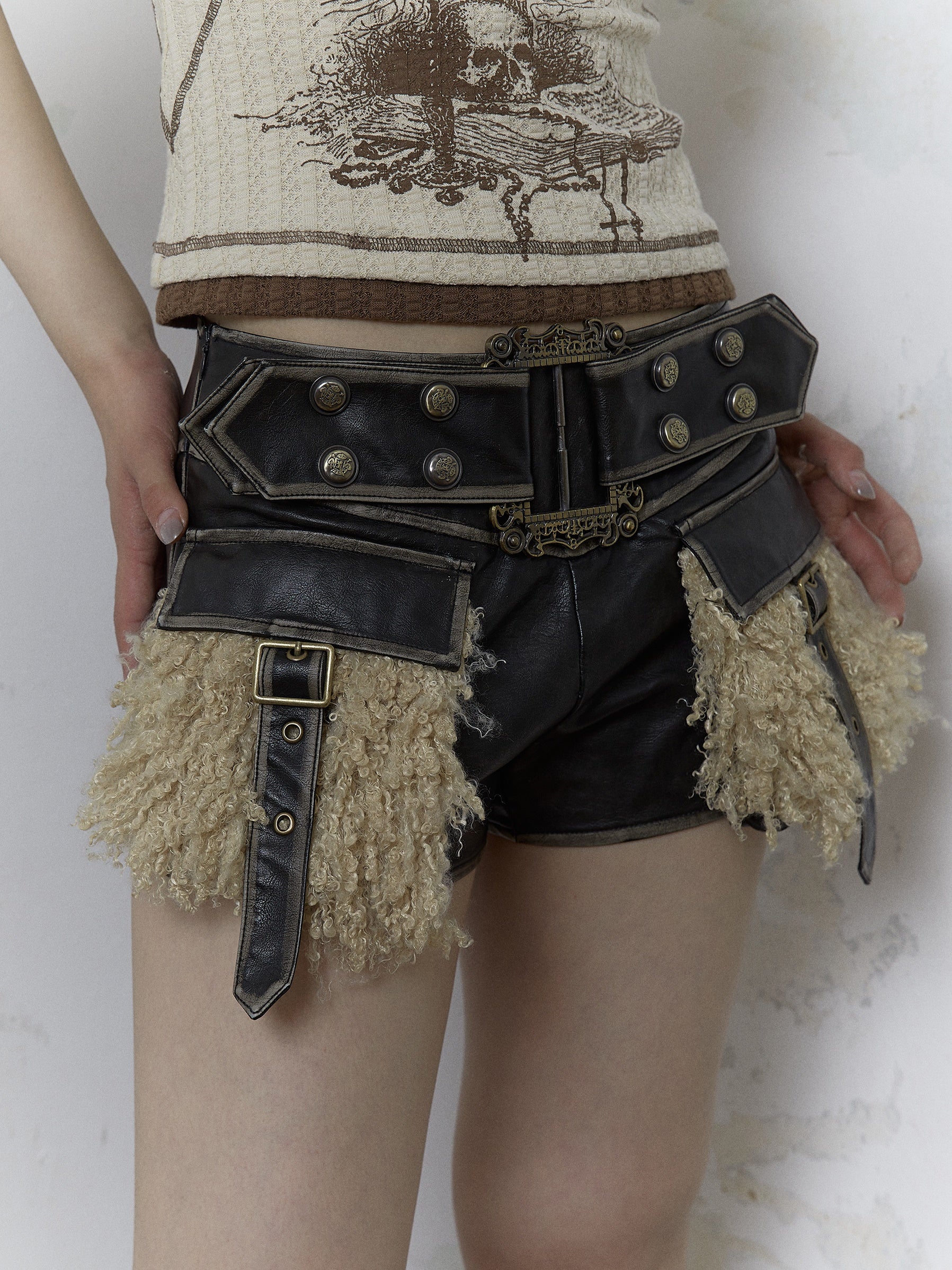 Punk Heavy Industry Plush Stitching Leather Shorts