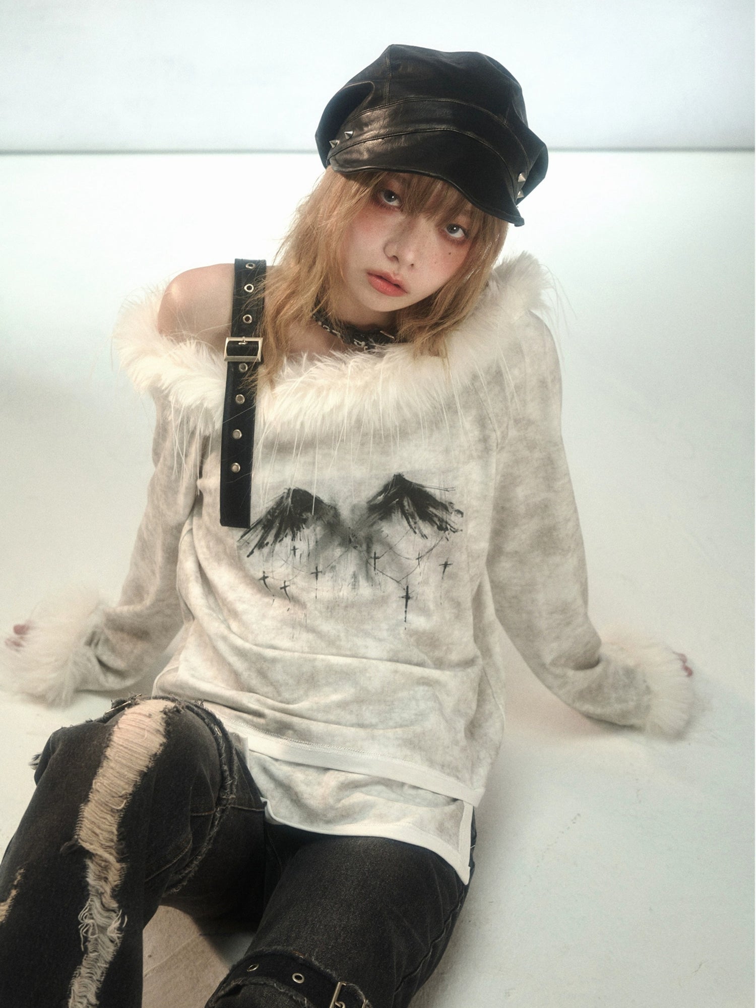 Fur Belt One-line Collar Printed Long-sleeved T-shirt