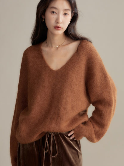 V-Neck Pullover Sweater &amp; Halter Neck Knitted Dress