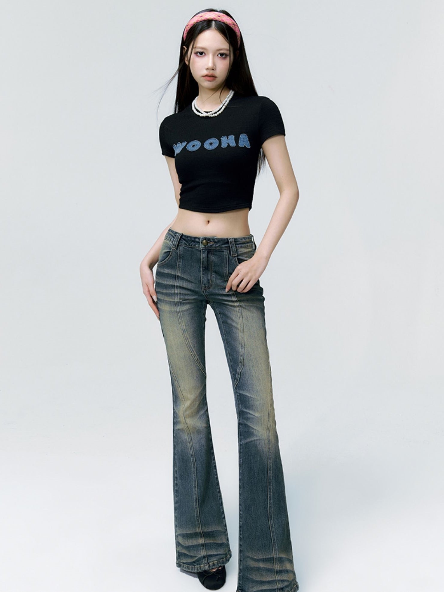 Cropped Casual Badge Tight T-shirt