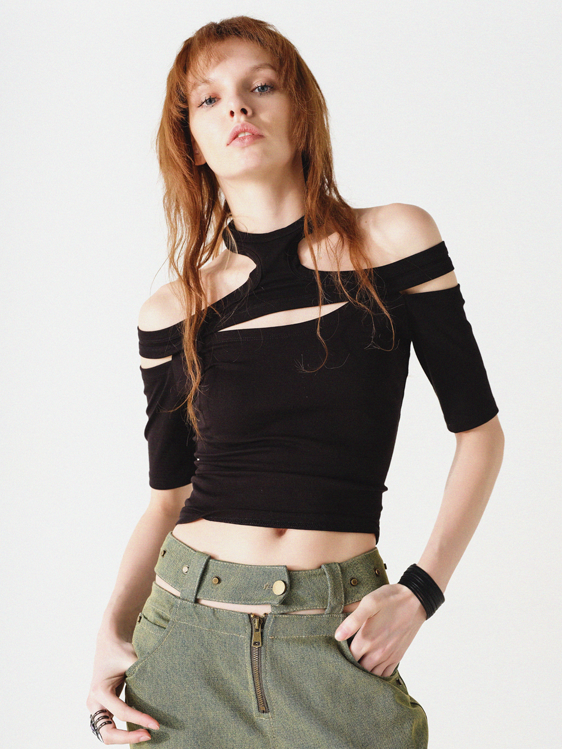 Cutout Shoulder Slim Cropped T-shirt