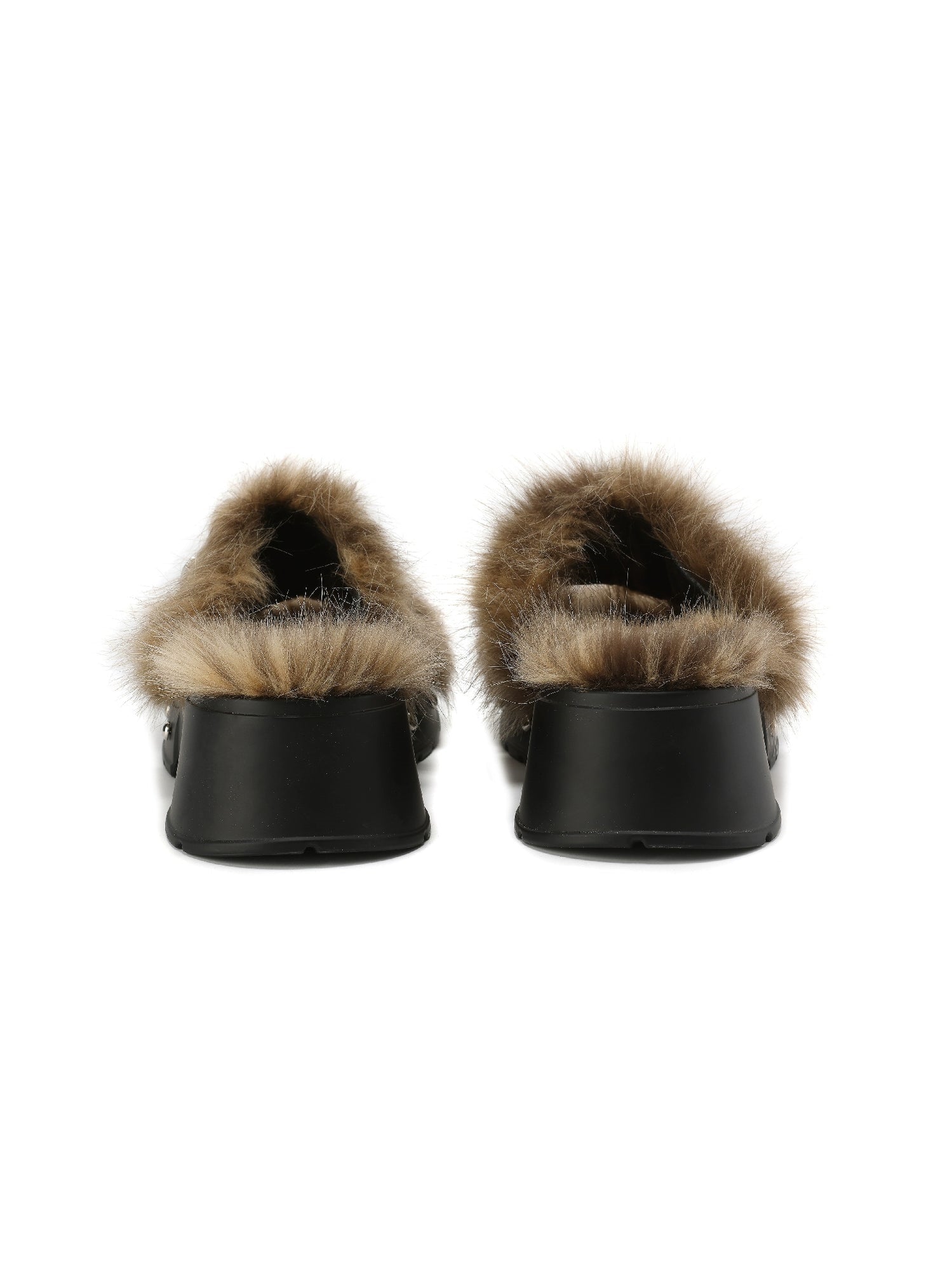 Thick-Soled Rivet Fur Sandal