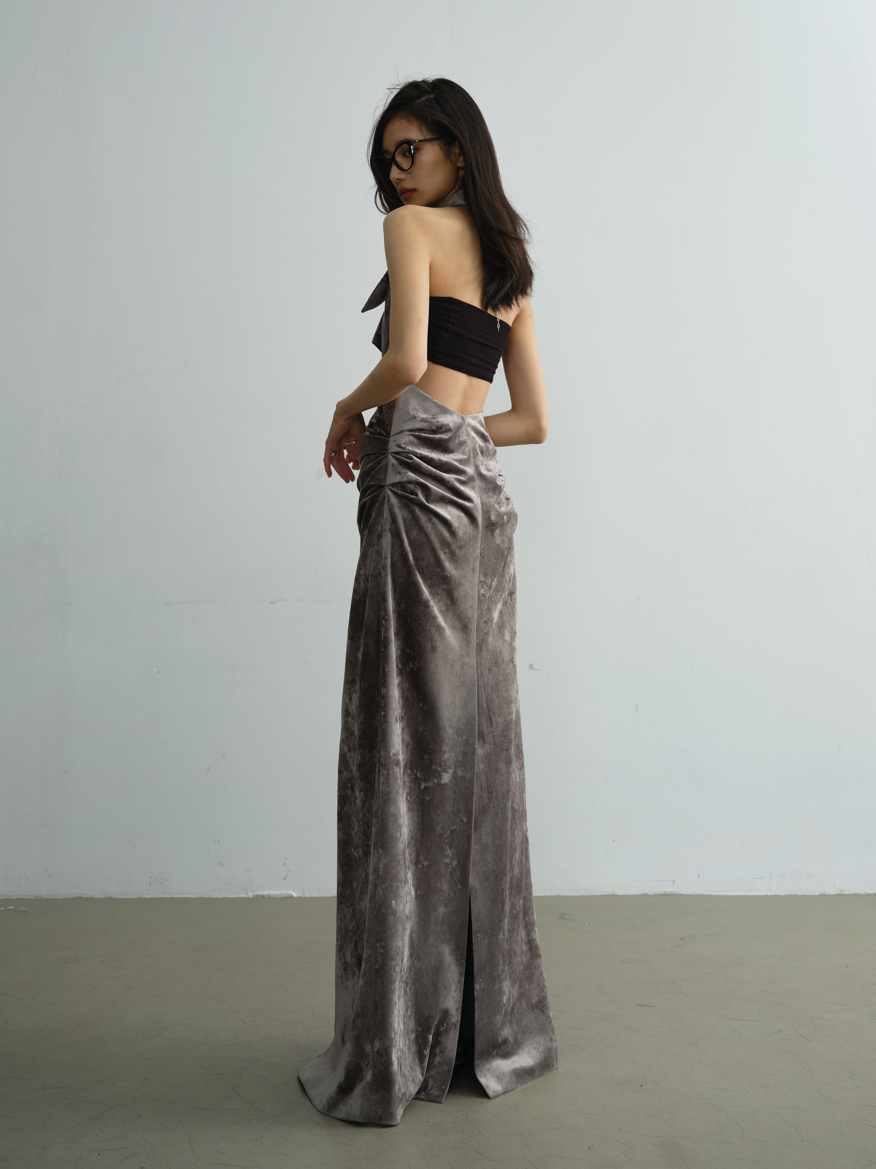 Elegant Velvet Backless Pleated Long Dress