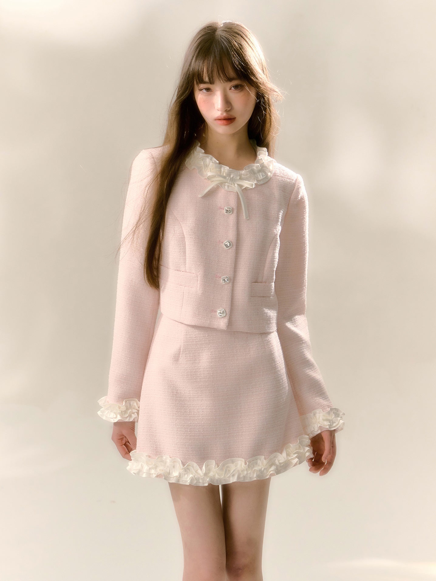 Fine Glitter Small Fragrance Jacket ＆ Frill Stitch Short Skirt