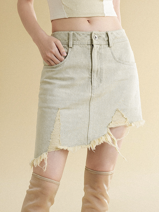 Raw Edge Short Denim Skirt