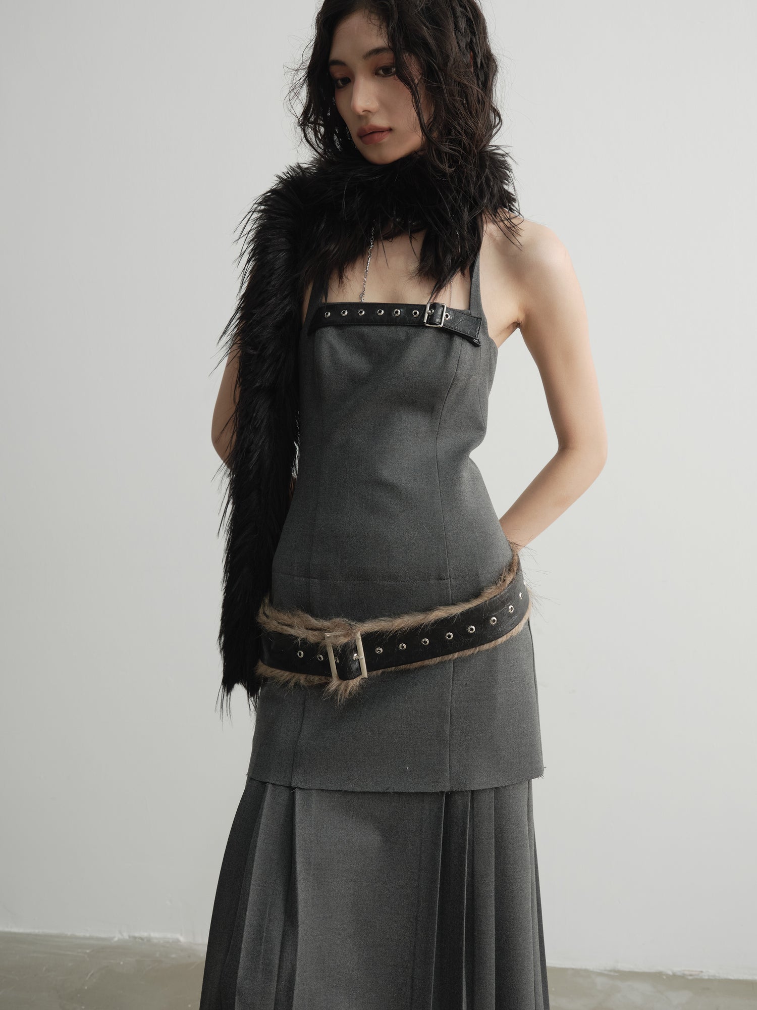 Fur Splicing Belt Low Waist Halter Neck Pleated Slit Dress ARCANA ARCHIVE Fur Splicing Belt Low Waist Halter Neck Pleated Slit Dress ARCANA ARCHIVE