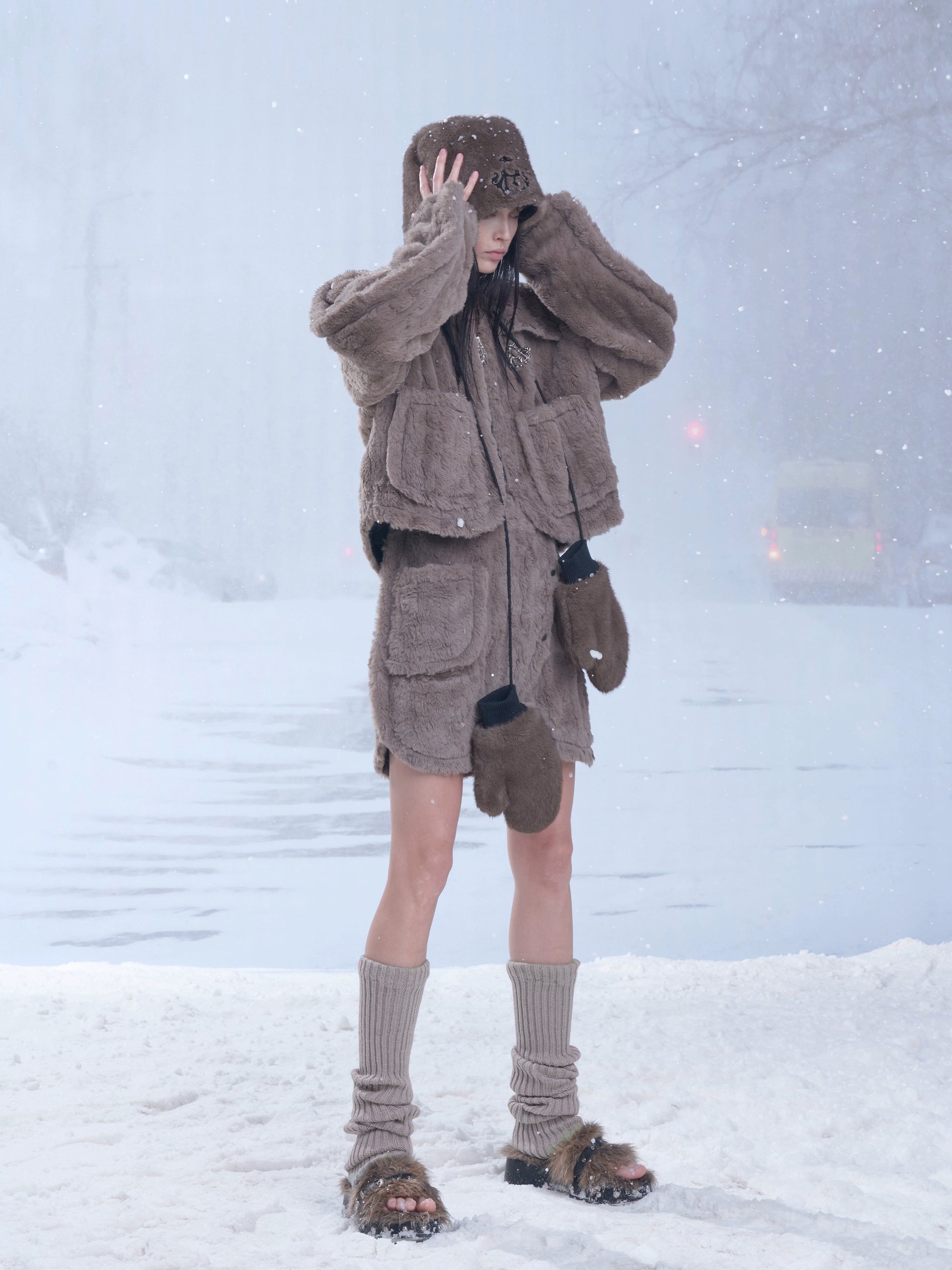 Fluffy Feng Hat &amp; Warmth Gloves