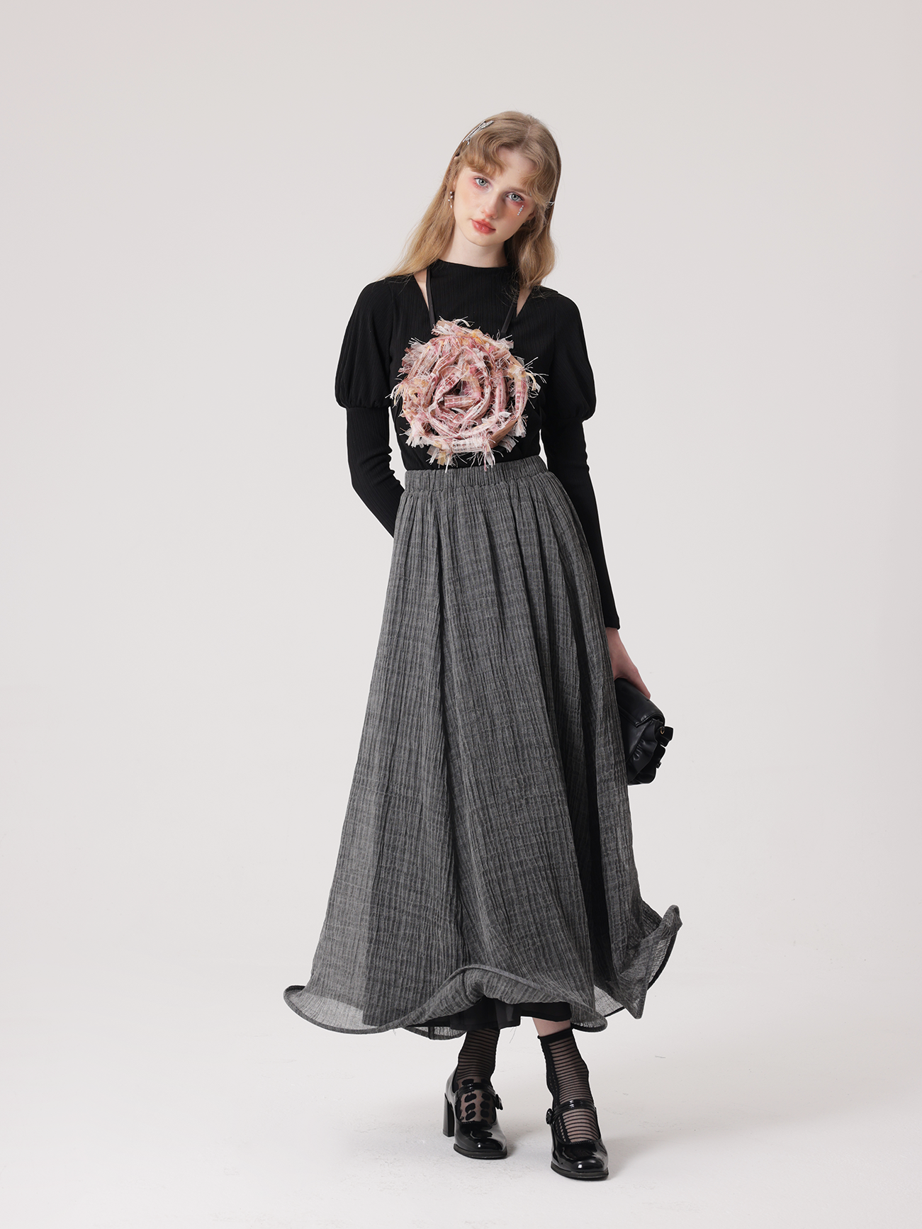 Three-dimensional Deformed Large Swing Skirt