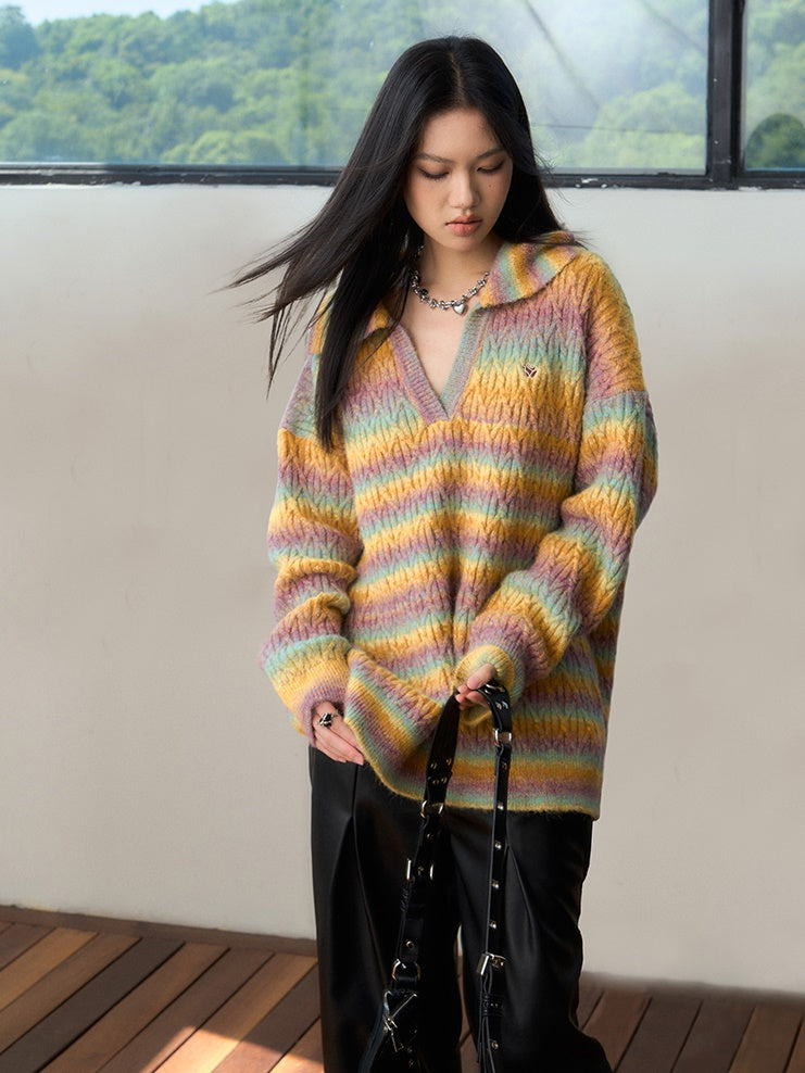 Gradient Rainbow Border Revers Pullover