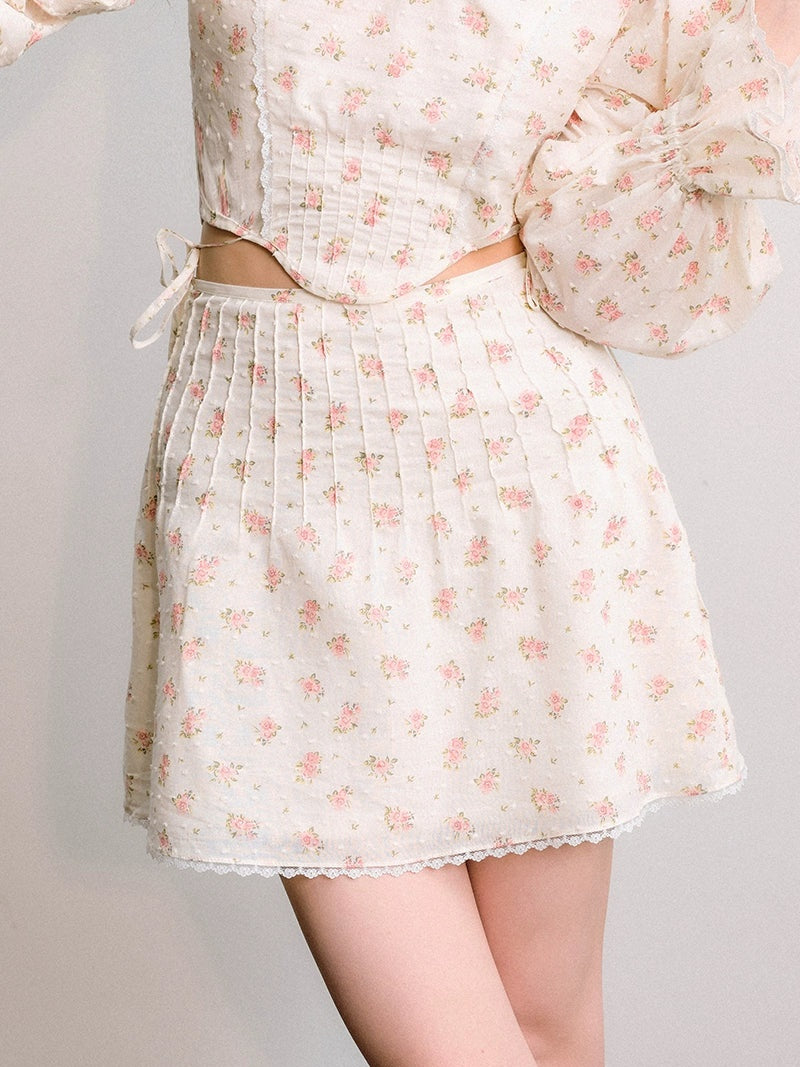 Floral Frill Collar Cropped Shirt ＆ A-Line Mini Skirt