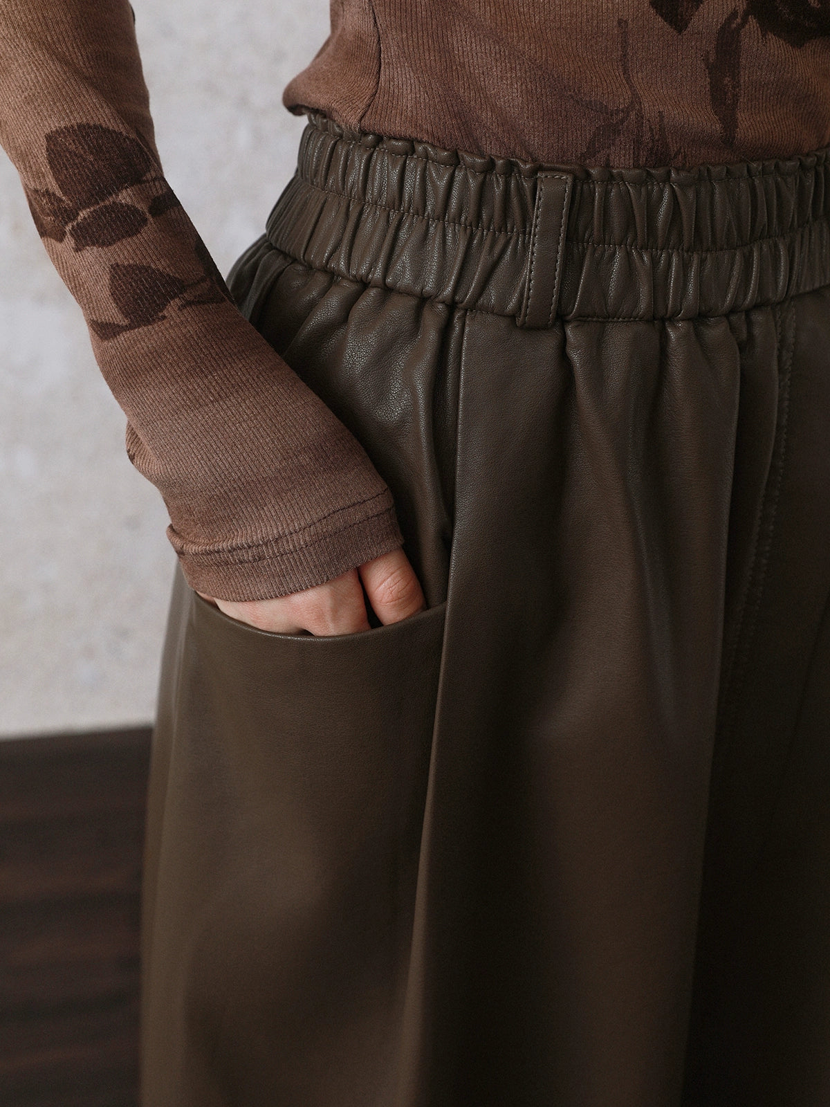 Leather Pocket Mid-Length Skirt