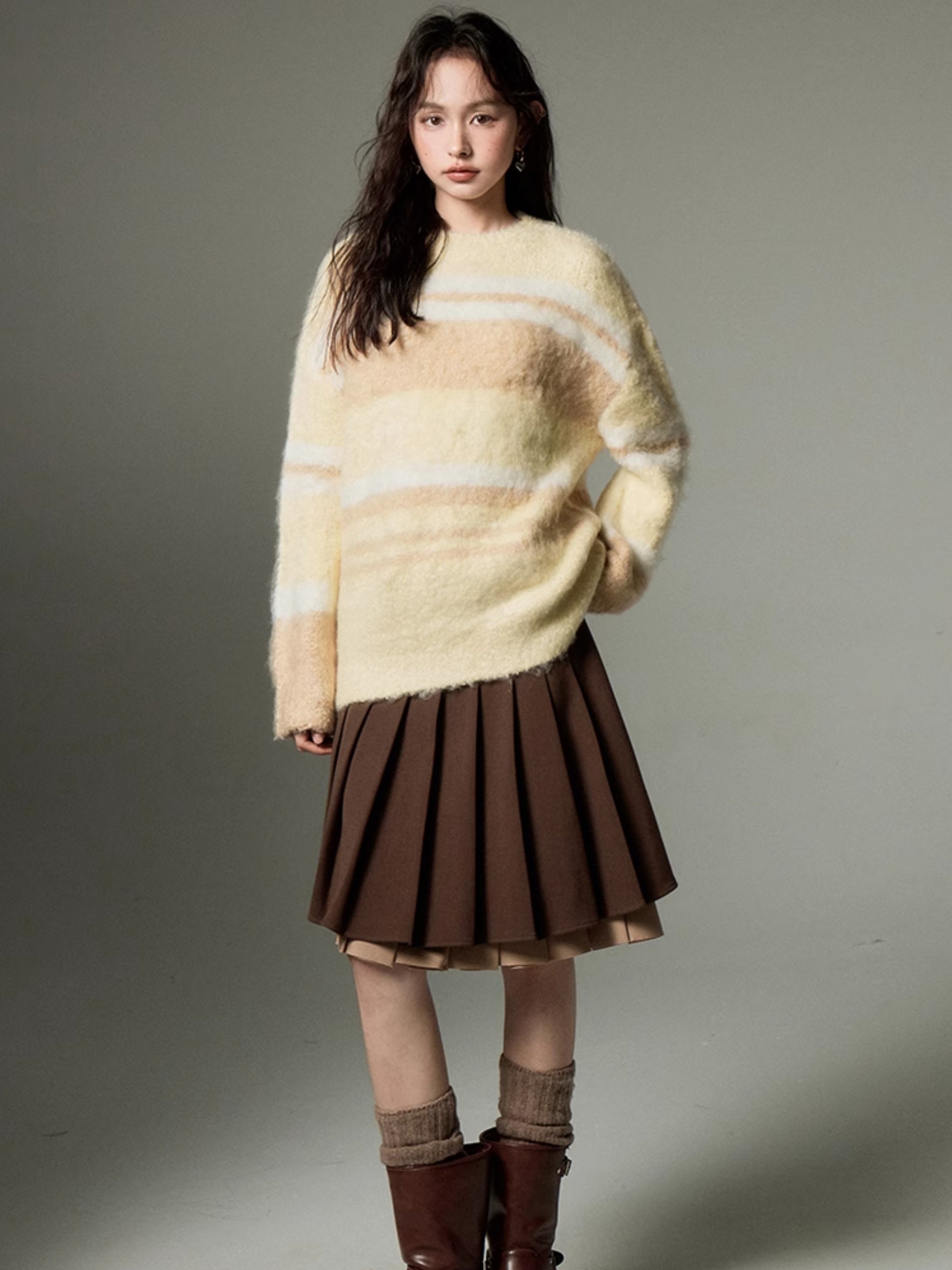 Border Soft And Waxy Loose Sweater