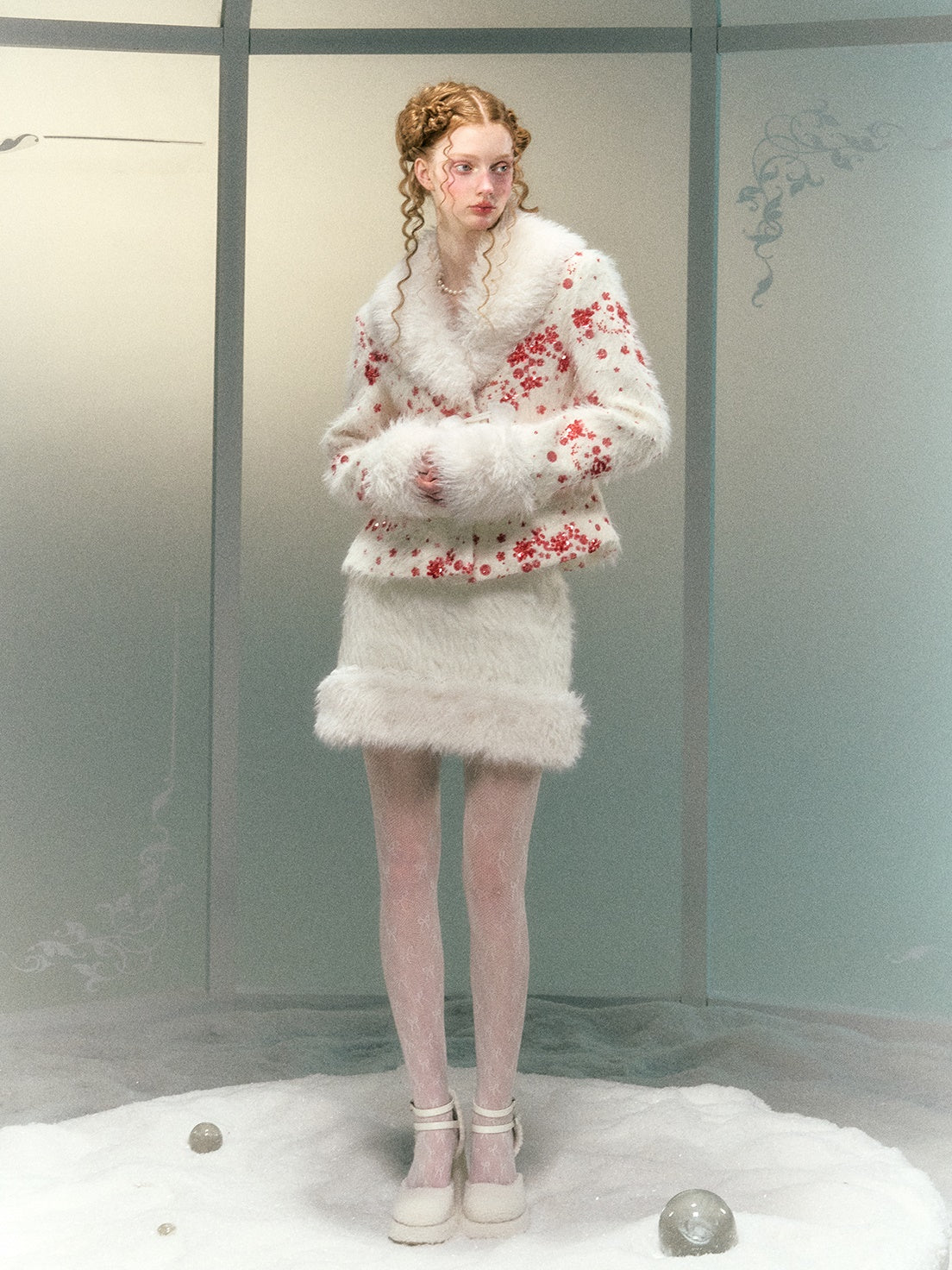 Sequined Embroidery Fur Collar Waisted Jacket ＆ Skirt