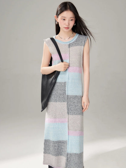 Border Curling Knitted Short Shawl Cardigan ＆ Sleeveless One-piece