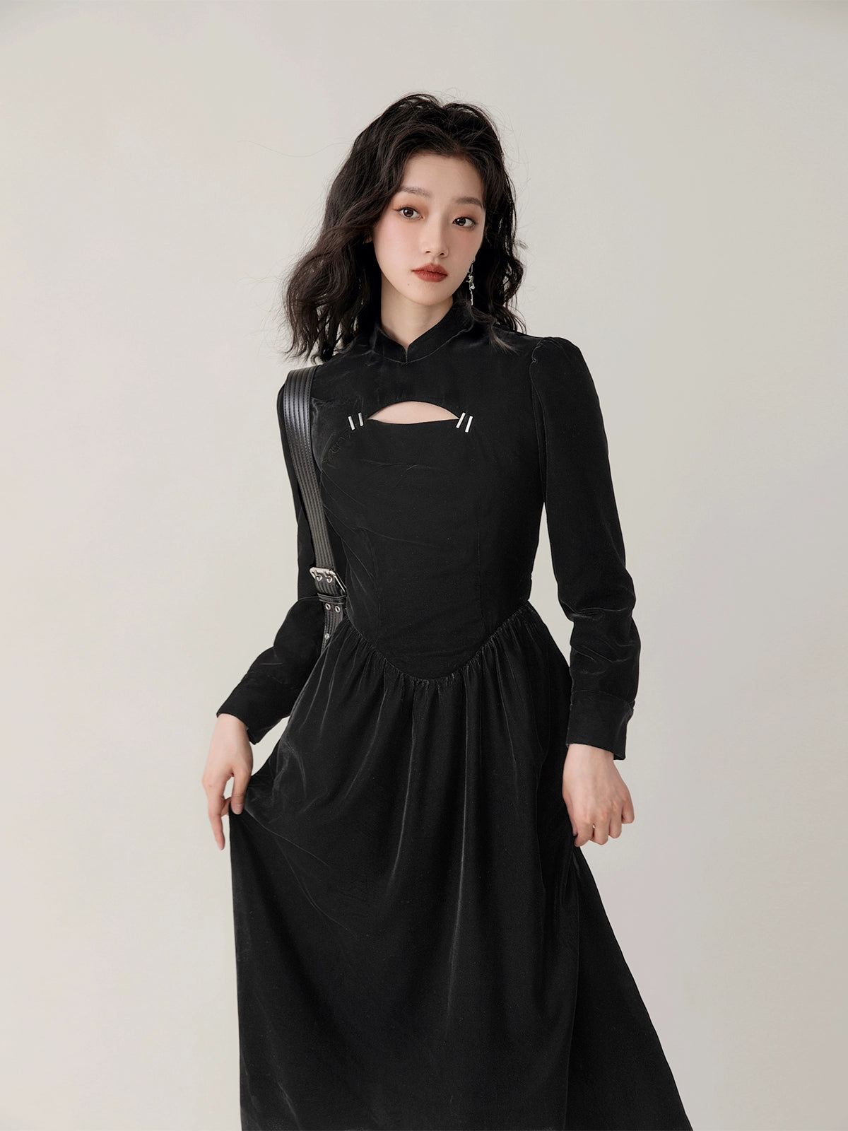 Chinese Style Velvet Hollow Design Dress