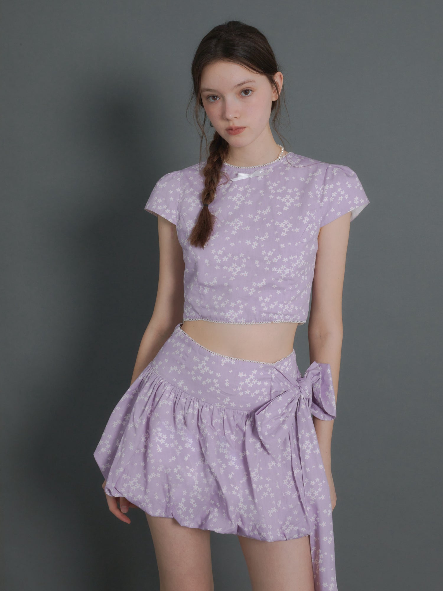 Floral Short Sleeve Cropped Top ＆ Ribbon Bud Skirt