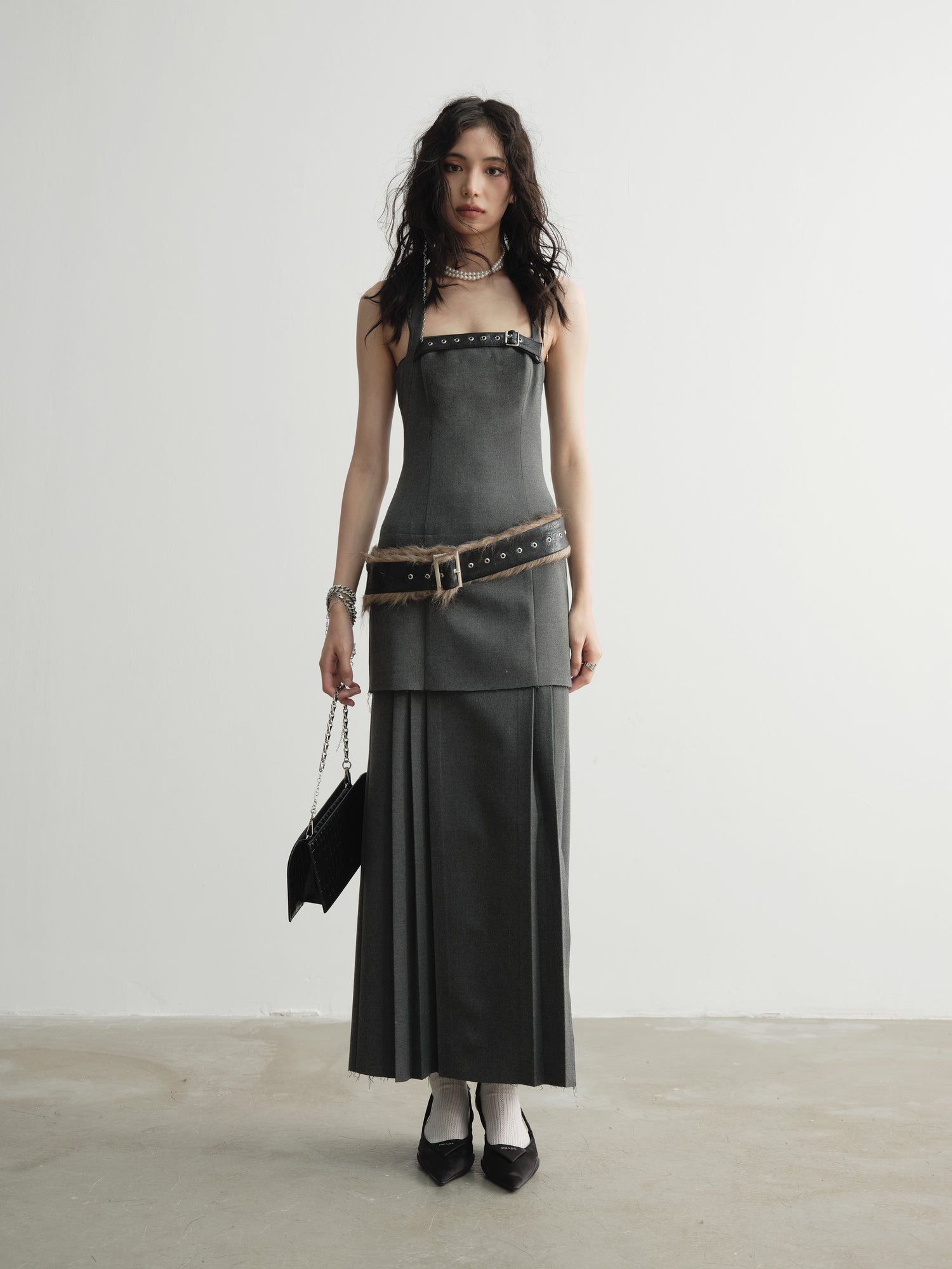 Fur Splicing Belt Low Waist Halter Neck Pleated Slit Dress ARCANA ARCHIVE Fur Splicing Belt Low Waist Halter Neck Pleated Slit Dress ARCANA ARCHIVE
