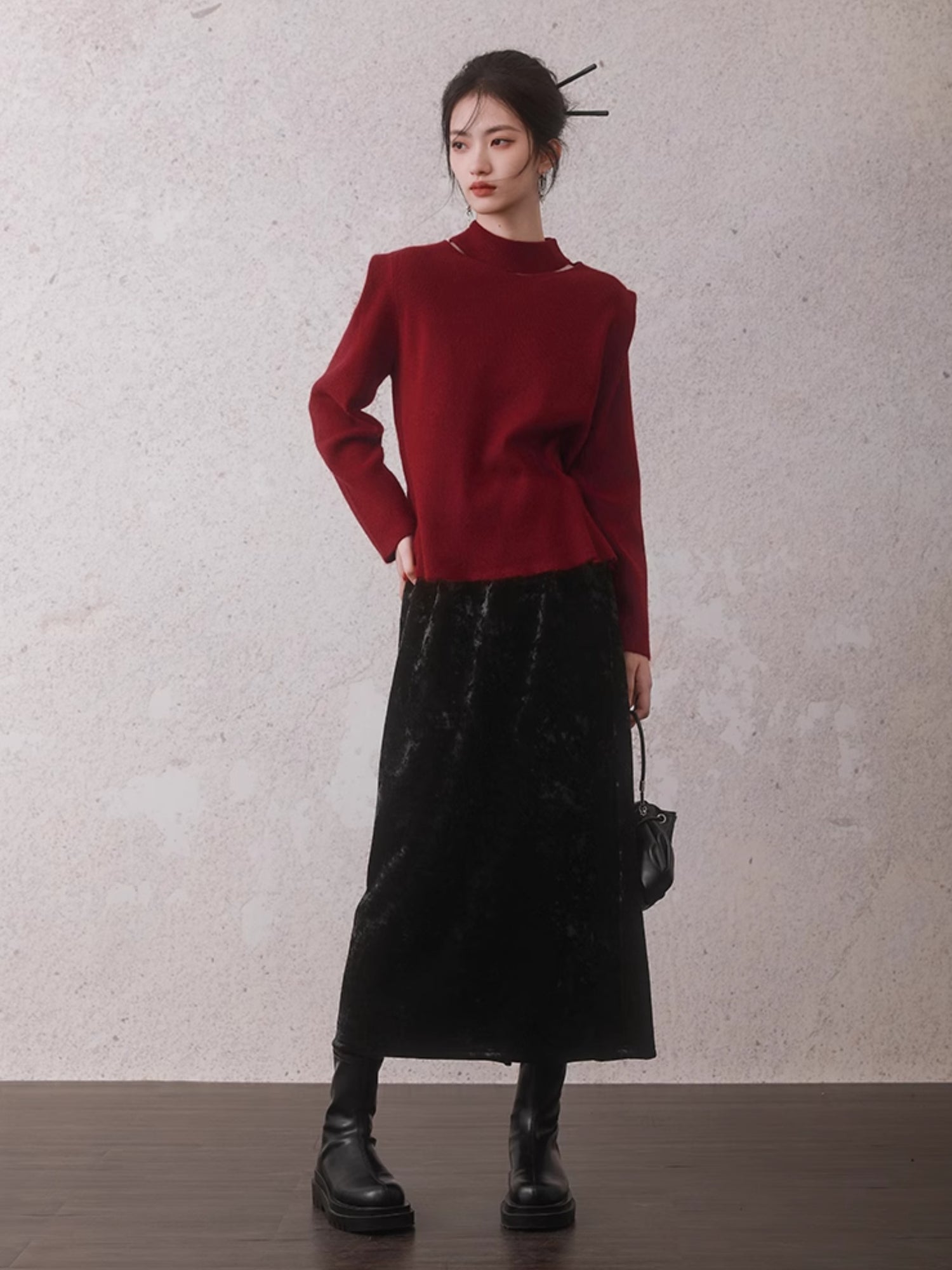 Velvet Slit Mid-Length Skirt