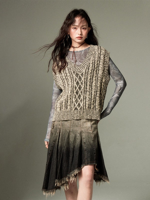 Cable V-neck Knitted Vest