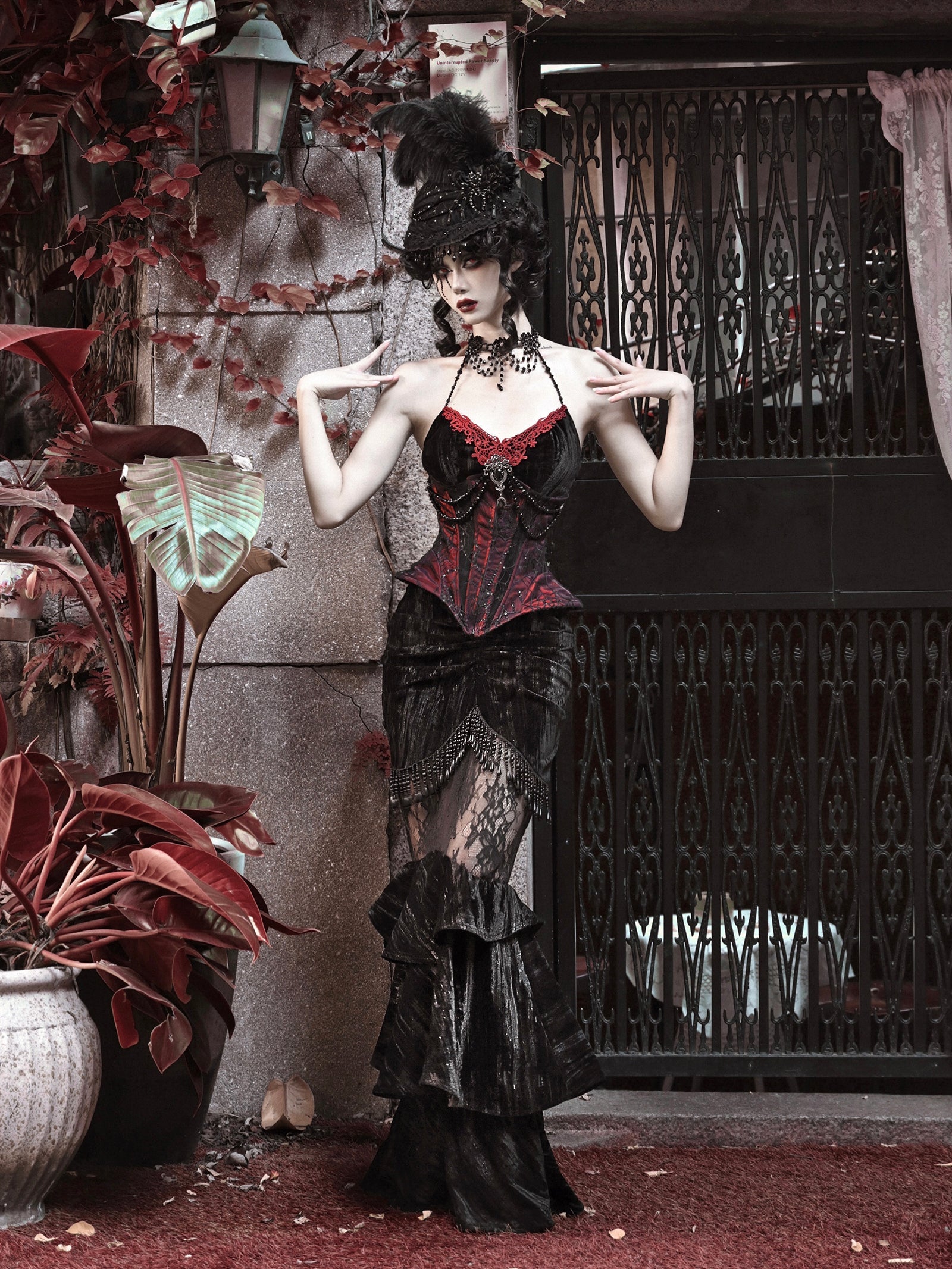 Gothic Velvet Slim Fishbone Corset & Bead Decoration Camisole